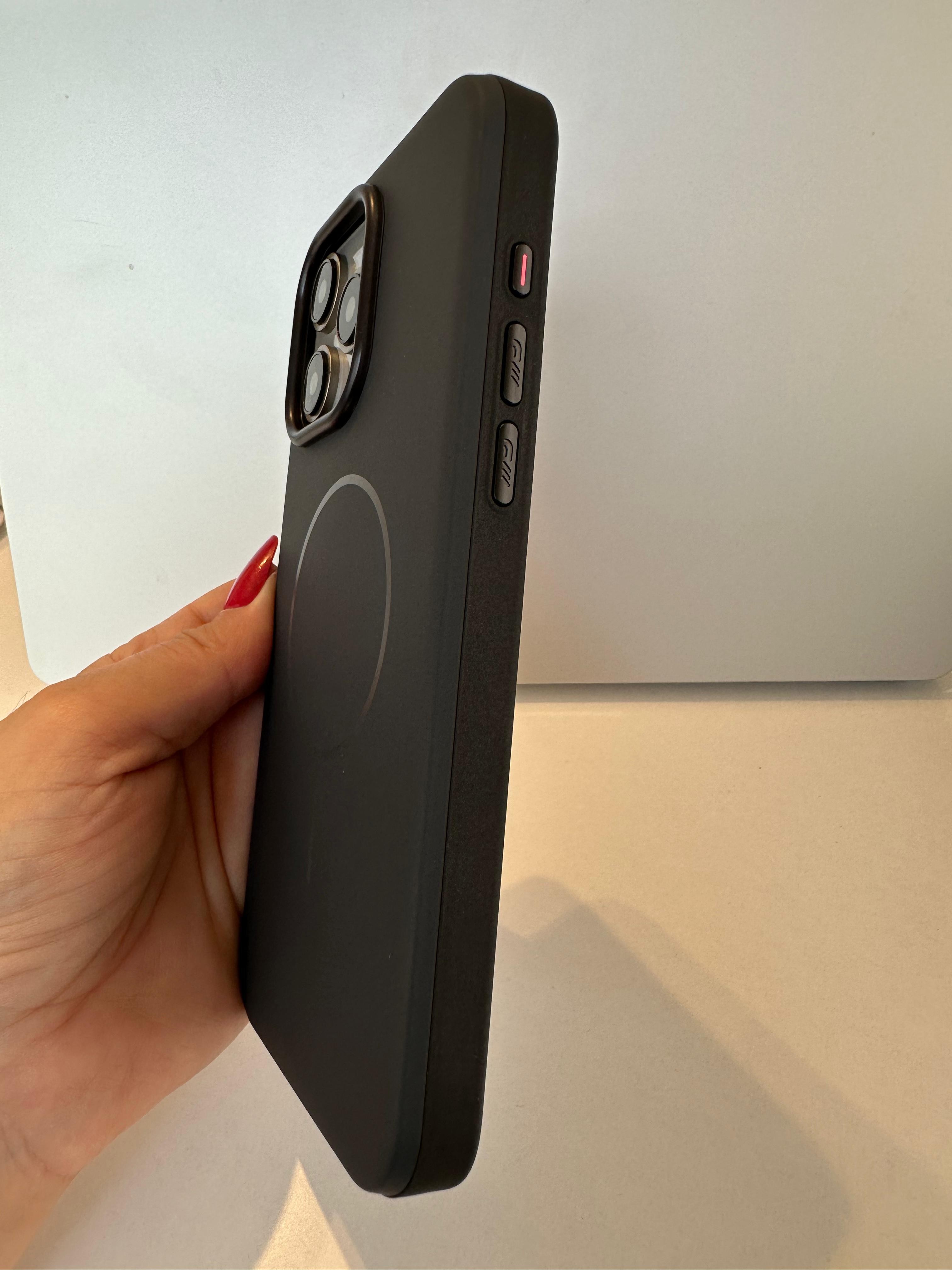 Ince Magsafe Özellikli Mat Kılıf 