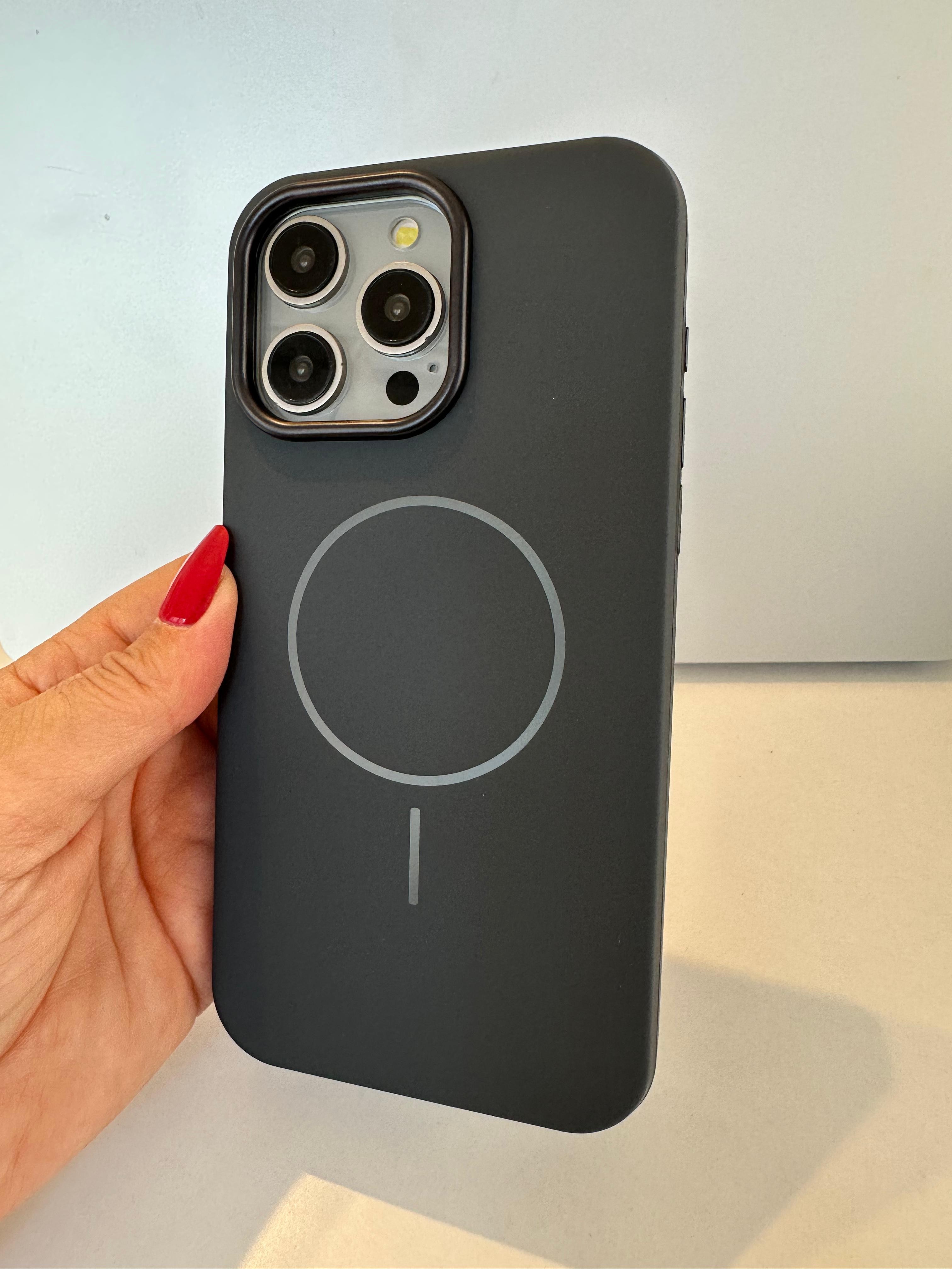 Ince Magsafe Özellikli Mat Kılıf 
