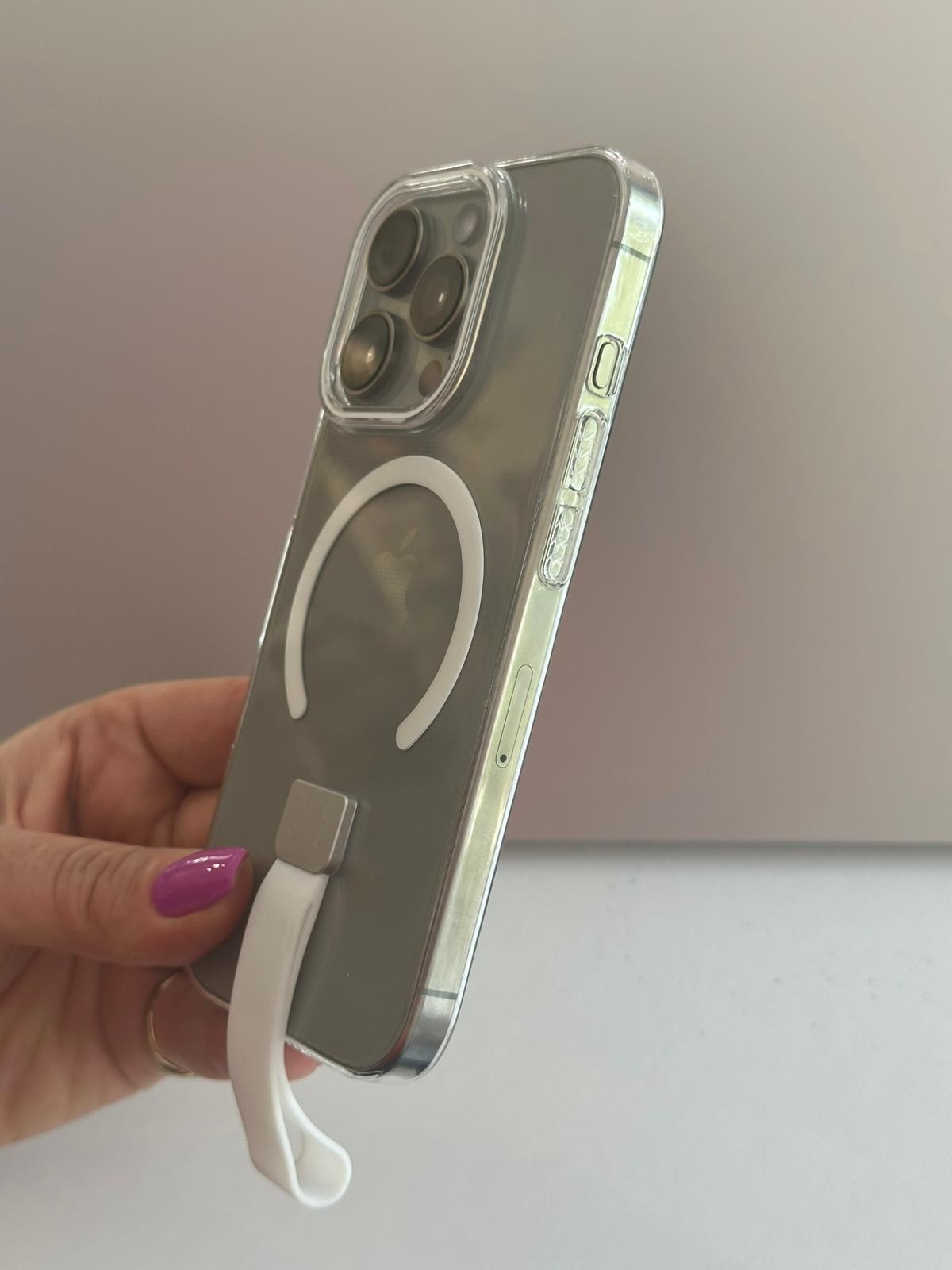 Magsafe Özellikli HoldEase Şeffaf Kılıf - Beyaz
