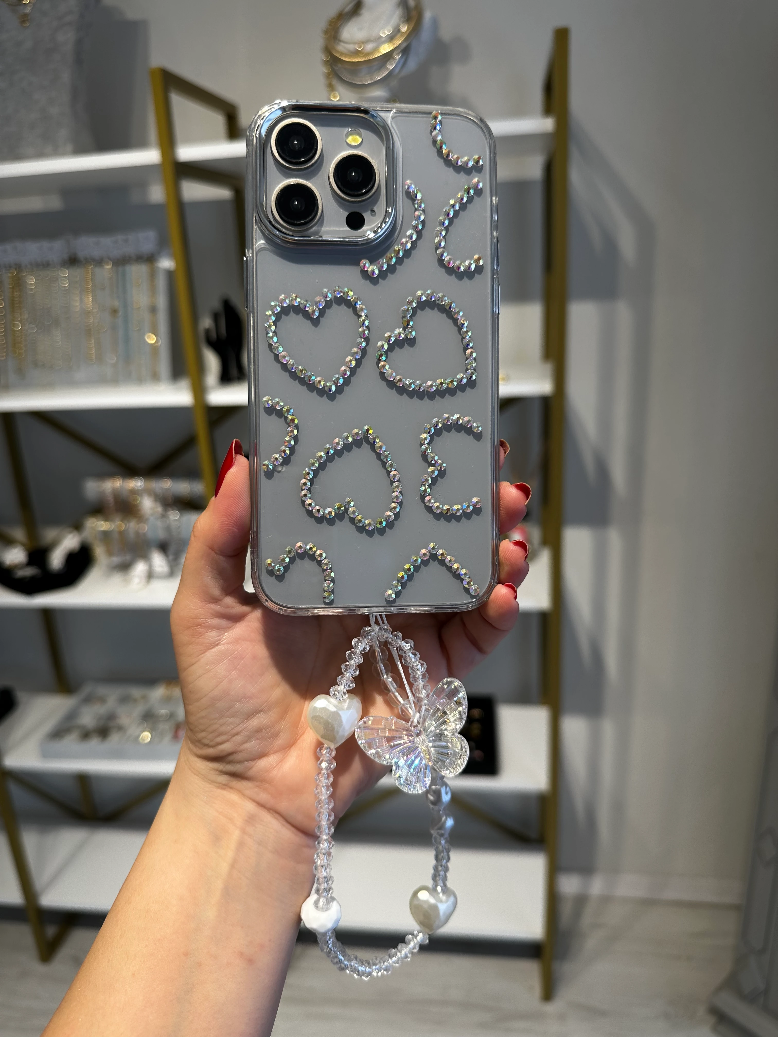 Taşlı Kalpli Askılı Şeffaf Kılıf