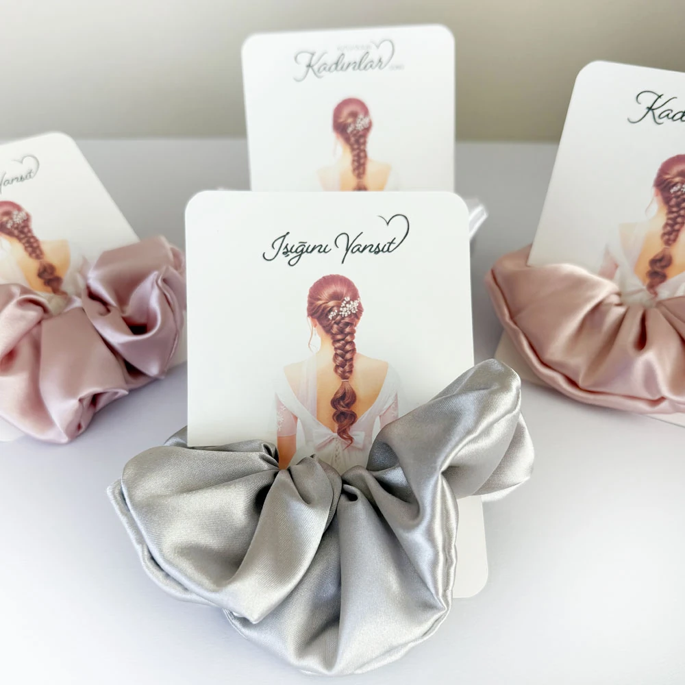 Kişiselleştirilebilir Saten Saç Tokası – Kurumsal ve Özel Gün Hediyesi