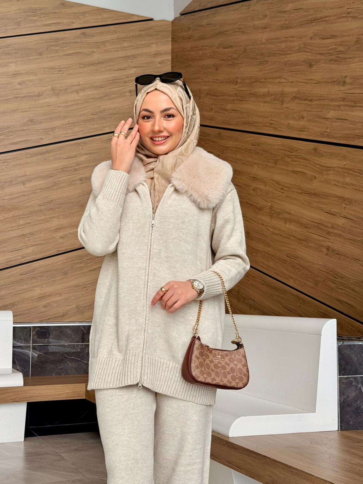 Laura Kürklü Triko Takım 