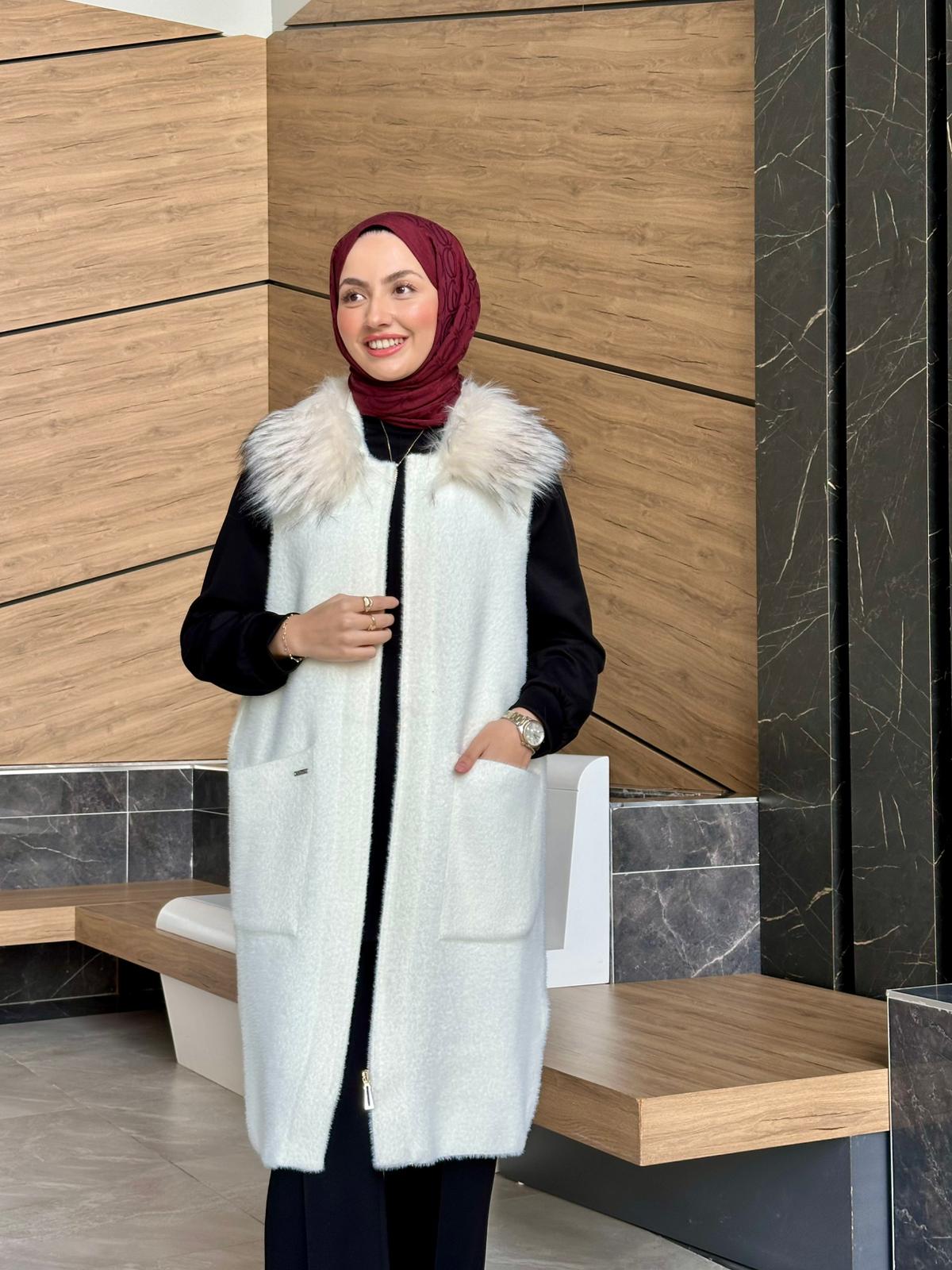 Seyyar Kürklü Angora Yelek  - Beyaz