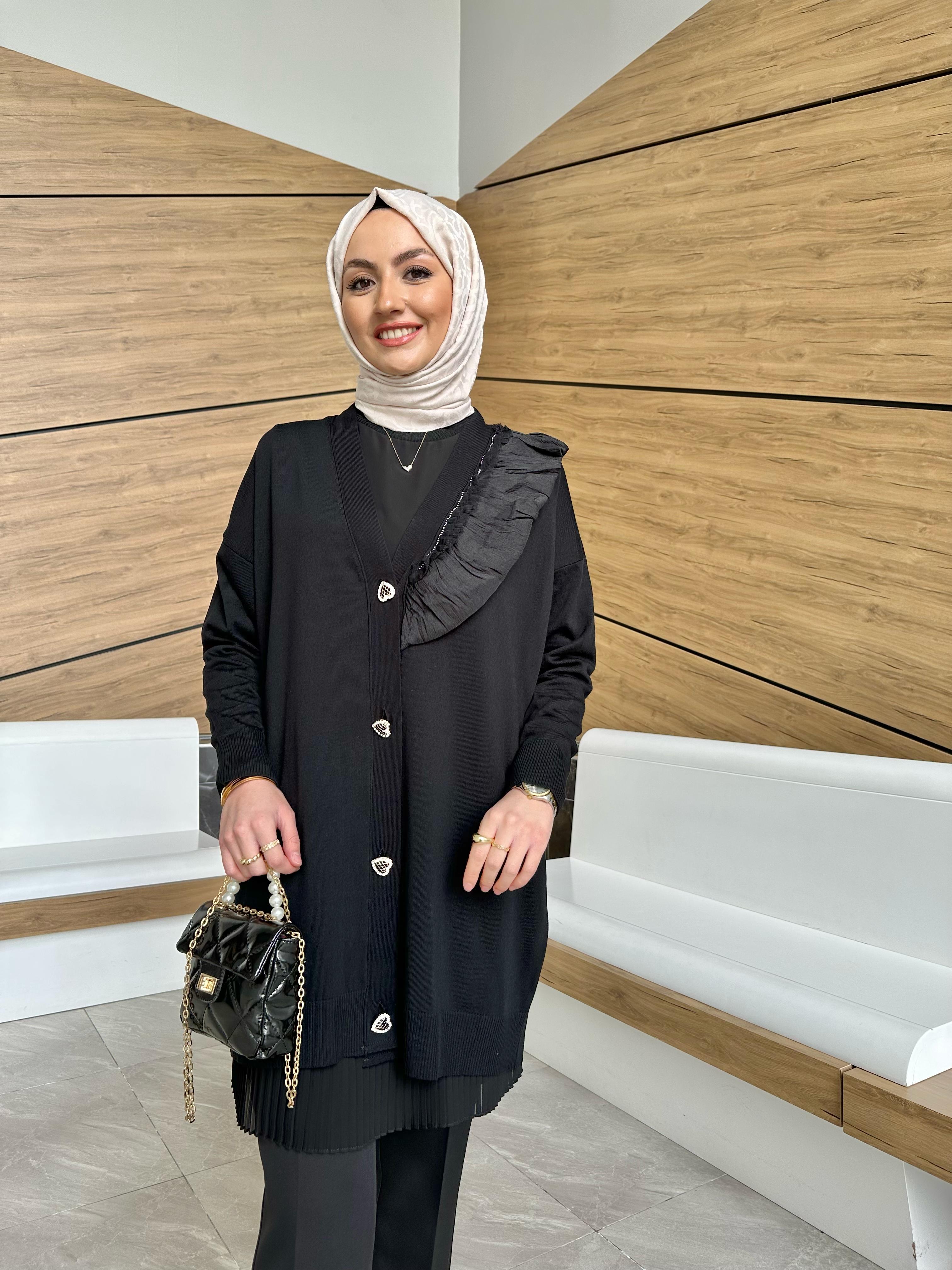 Kalp Düğmeli Fırfırlı Premium Merserize Hırka