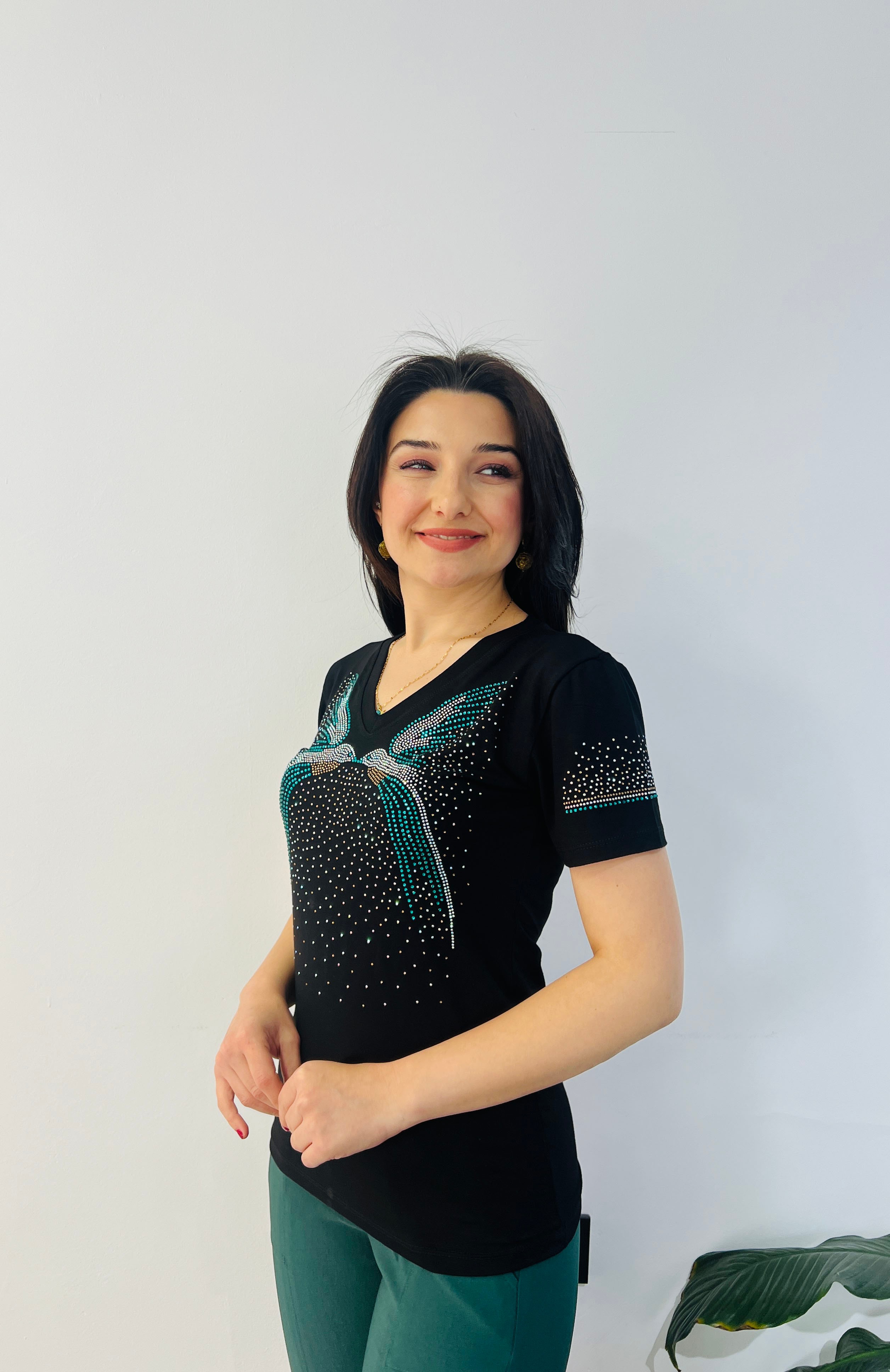 Taştan Kuş İşlemeli Bluz