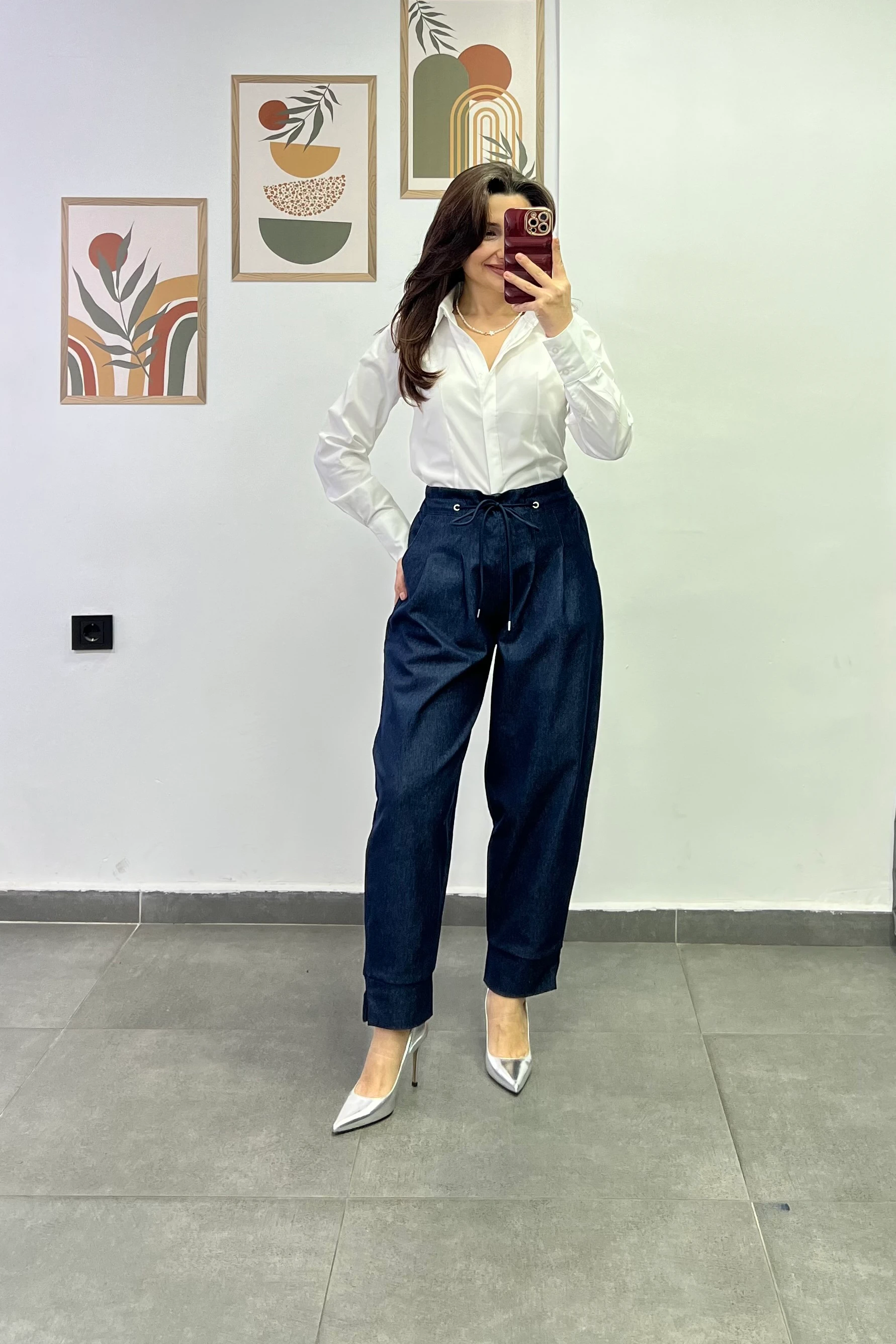 Arka Beli Lastikli Ve Bağlamalı Pens Detaylı Paçası Küçük Yırtmaçlı Balon Pantolon - LACİVERT