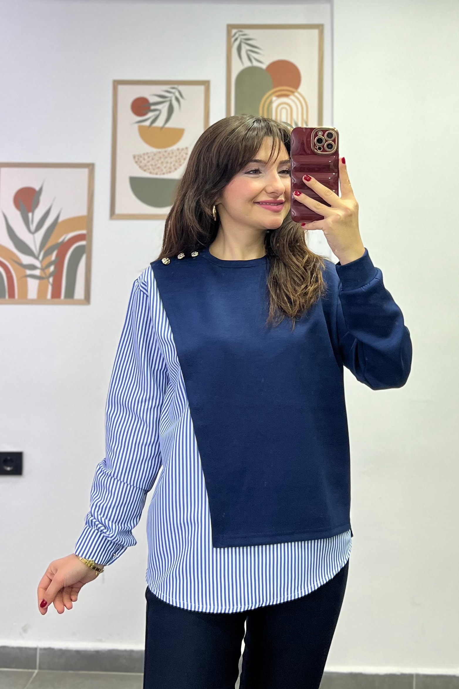 Omzu Gold Düğmeli Önü Kapaklı Tek Tarafı Gömlek Detaylı Sweatshırt