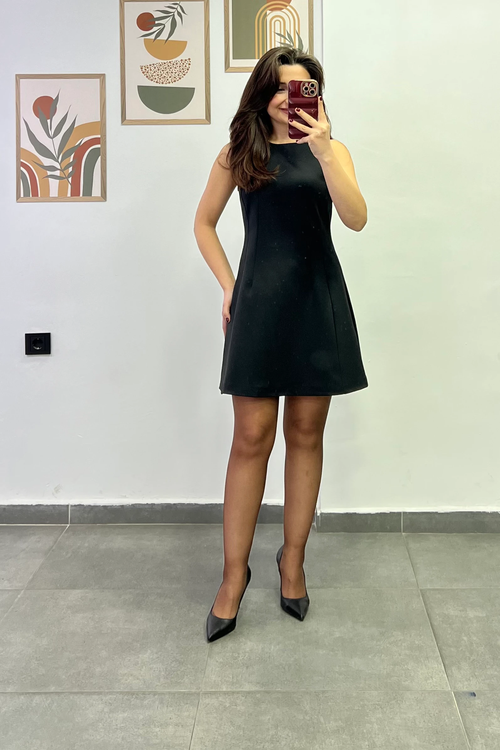 Arkası Fermuarlı Belden Oturtmalı Pens Detaylı Elbise