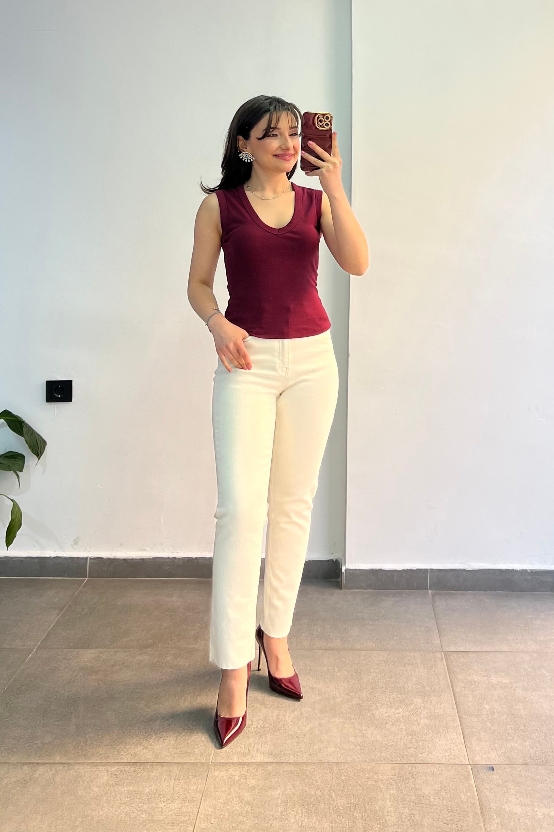 Yüksek Bel Cep Detaylı Kesik Paça Mom Fit Kalıp Jean - BEJ