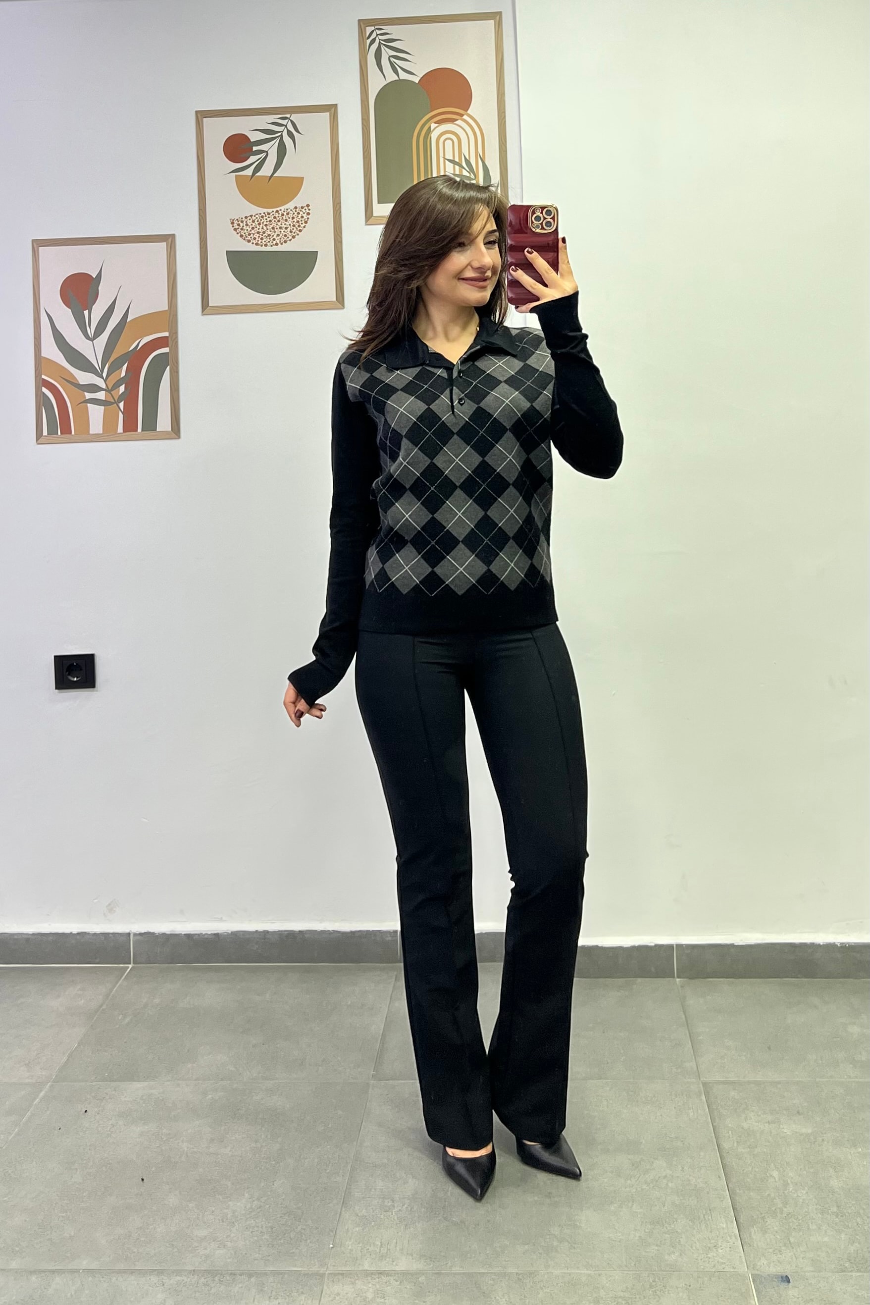 Yakası Düğme Detaylı Baklava Desenli Kazak