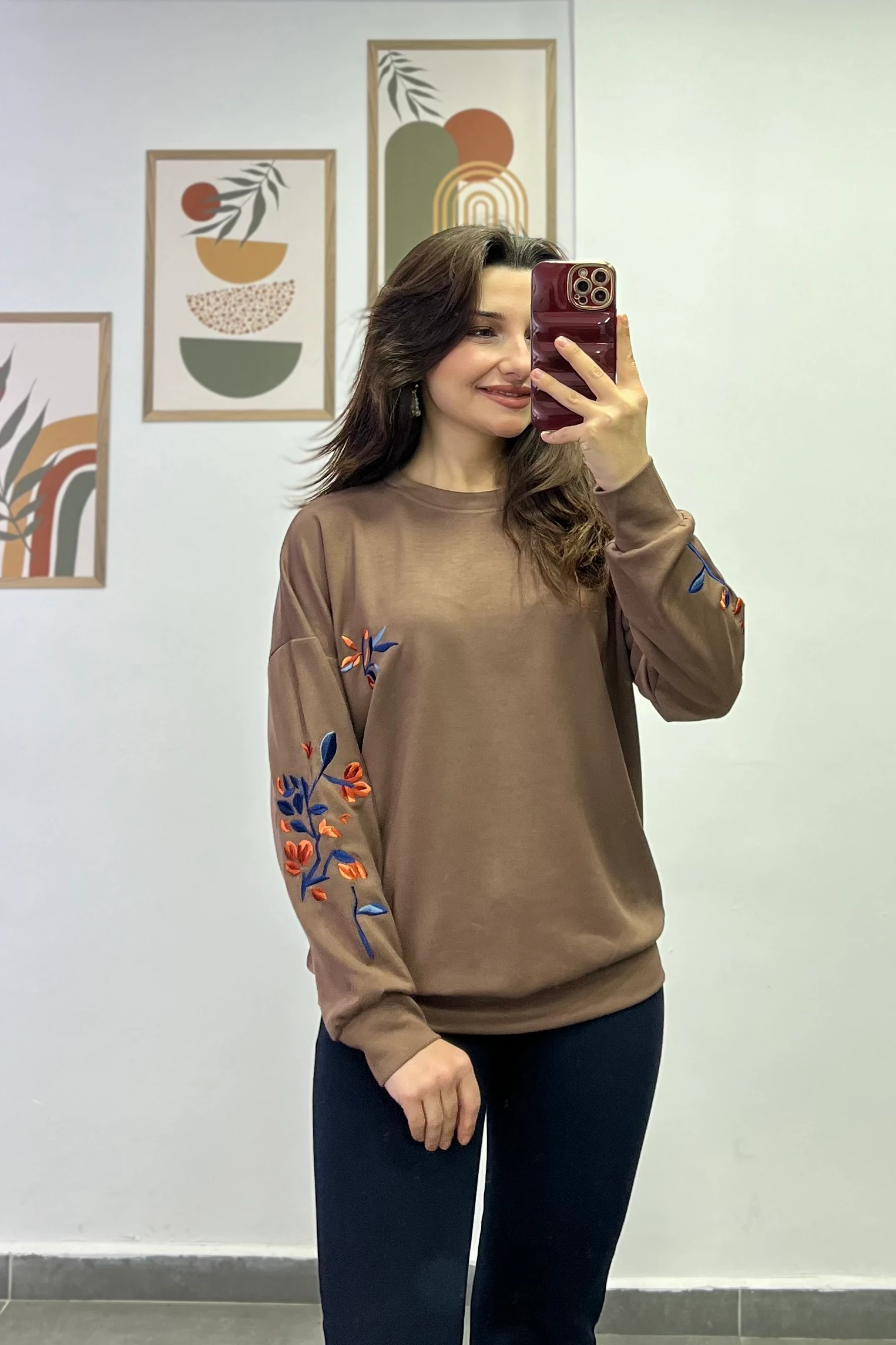 Kolları Ve Göğüsü Nakış Detaylı Sweatshirt - KAHVERENGİ