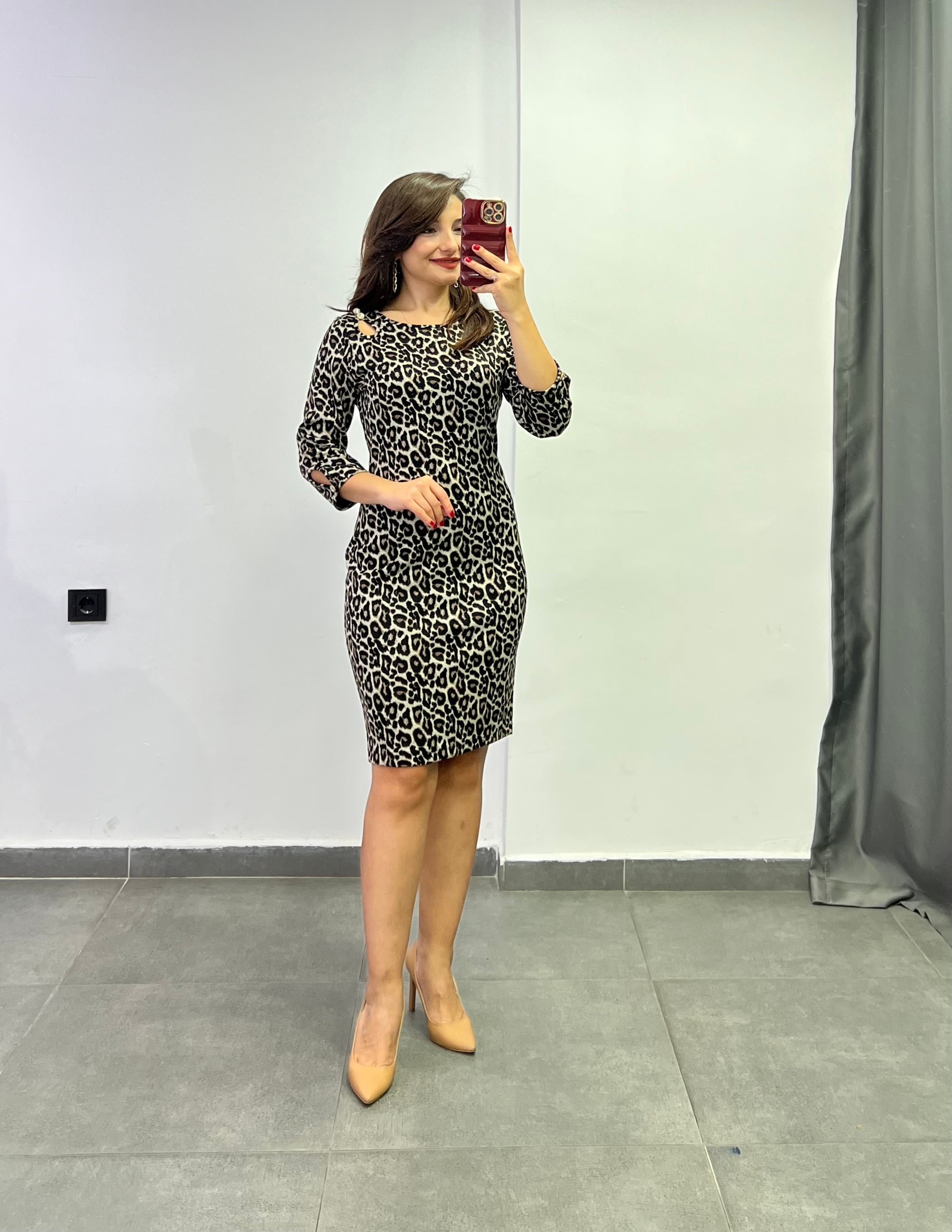 Leopar Desenli Taş Düğme Detaylı Tek Omuzu Pencereli Elbise - KAHVERENGİ