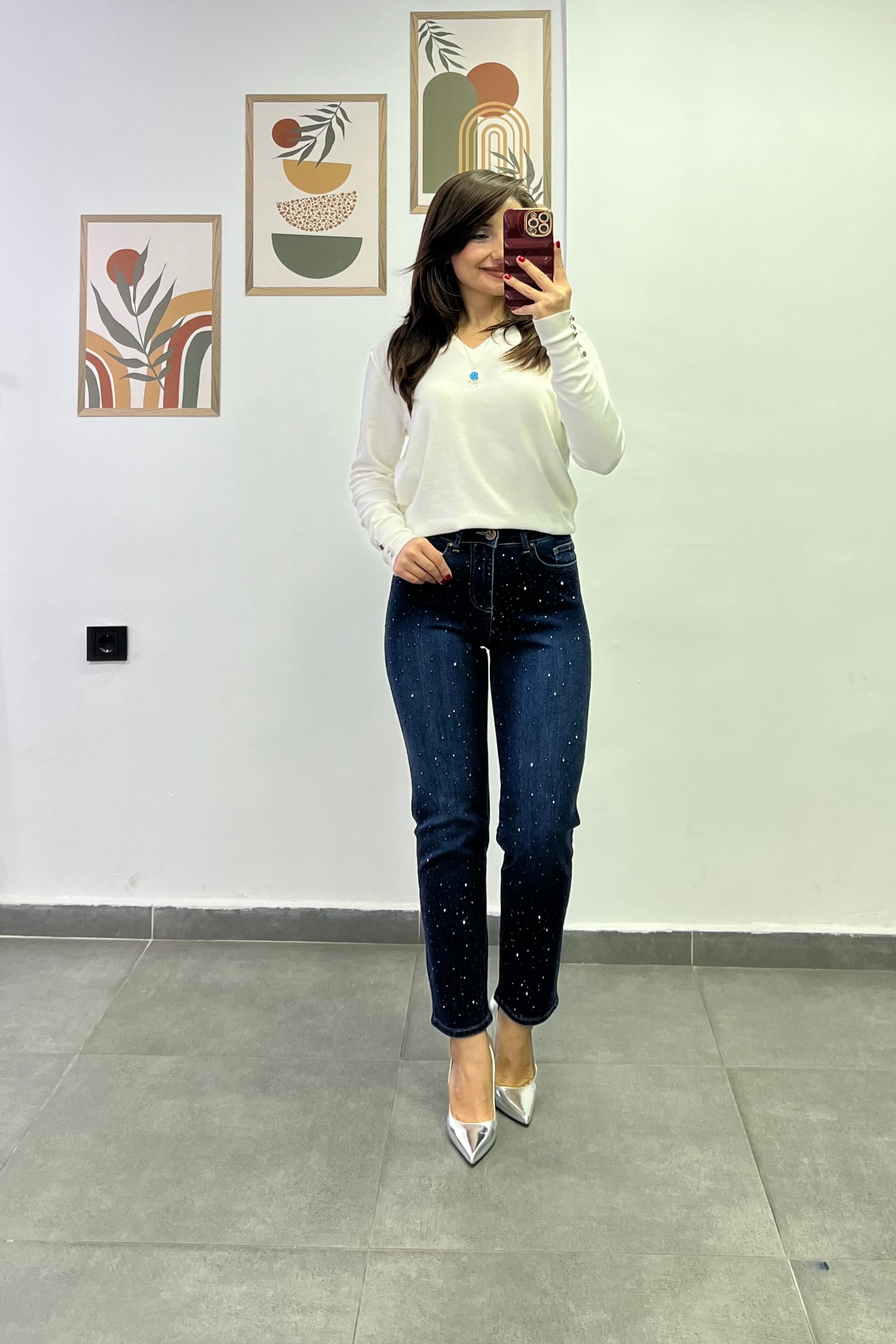 Serpme Taş Detaylı Orta Mavi Mom Jean