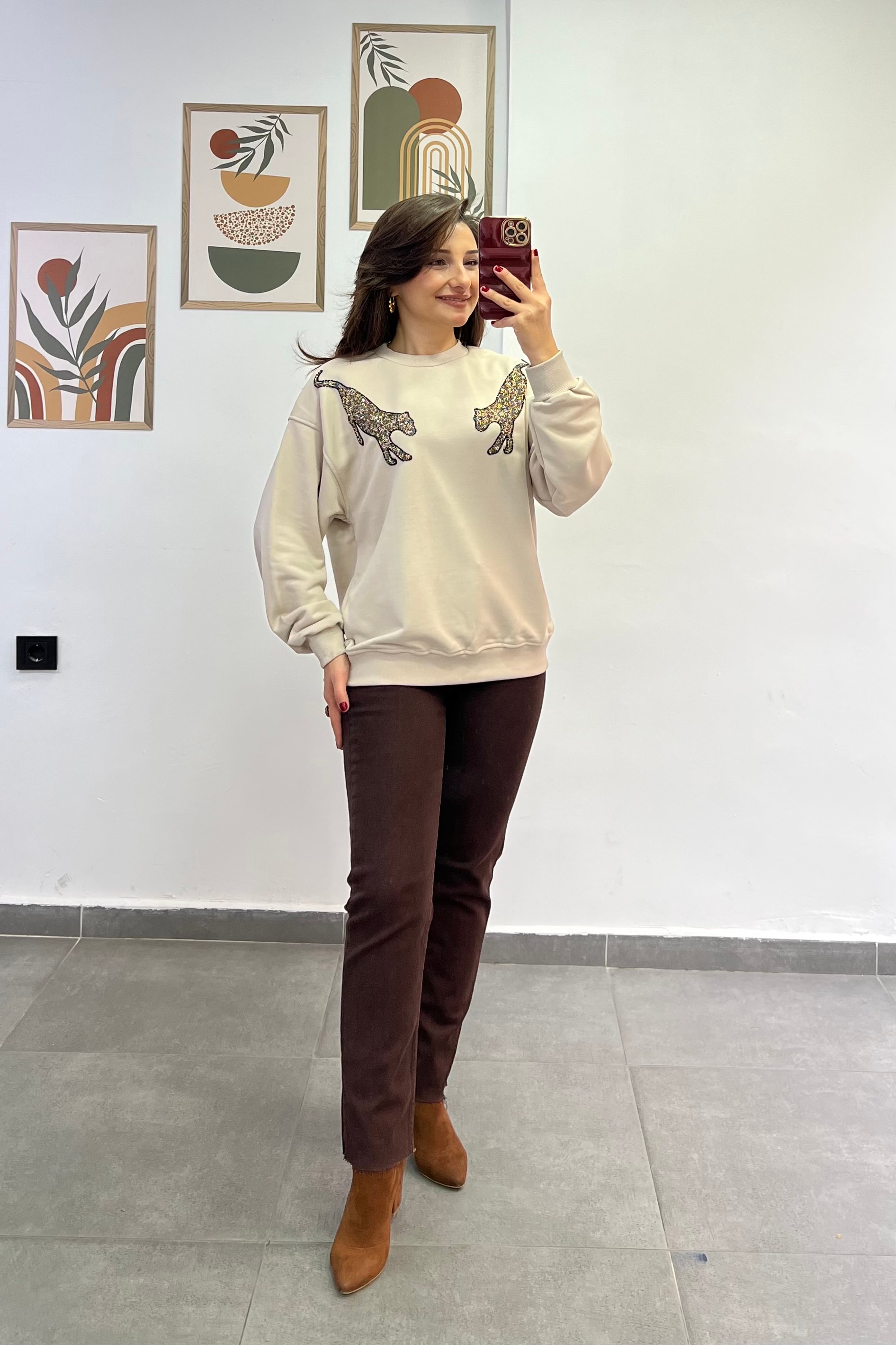 İki  Ön Göğüs Kısmı Leopar Boncuk İşlemeli Sweatshırt