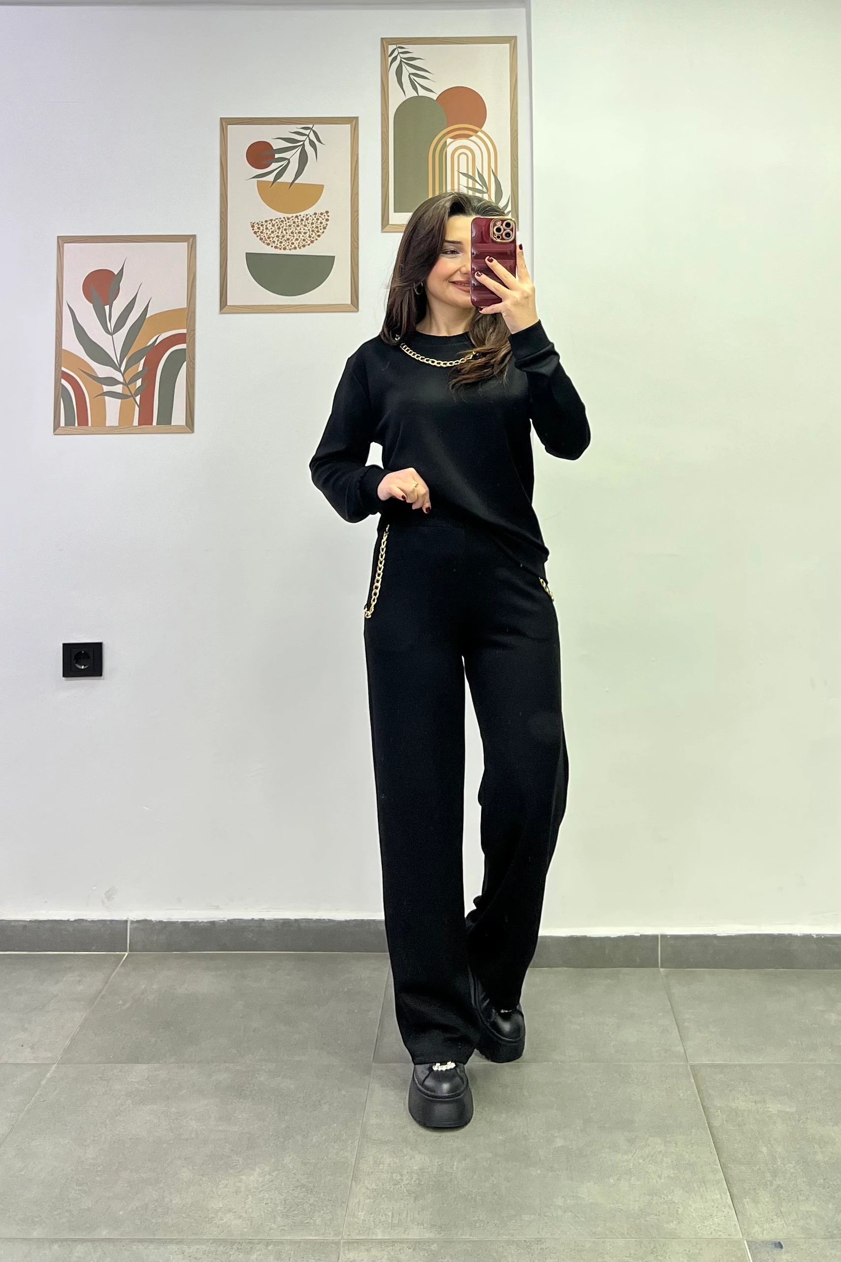 Yakası Ve Cep Yanları Gold Zincir Detaylı Eşofman Takımı