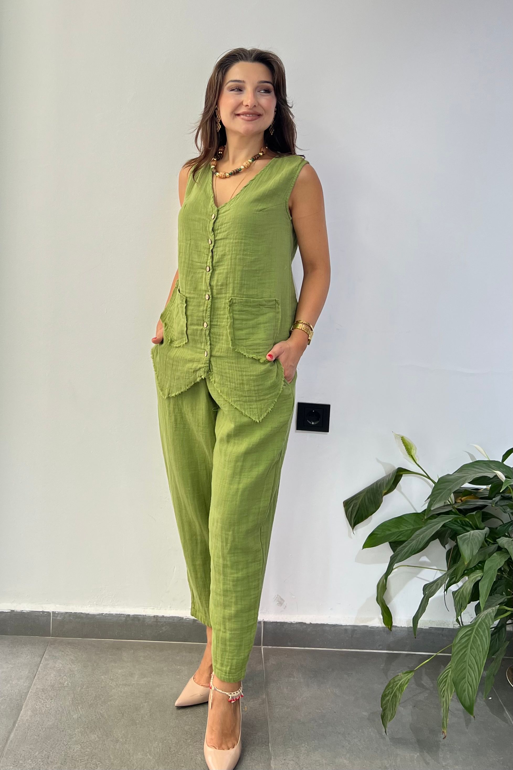 Beli Latikli Cep Detaylı Müslin Kumaş Havuç Kesim Pantolon - YEŞİL