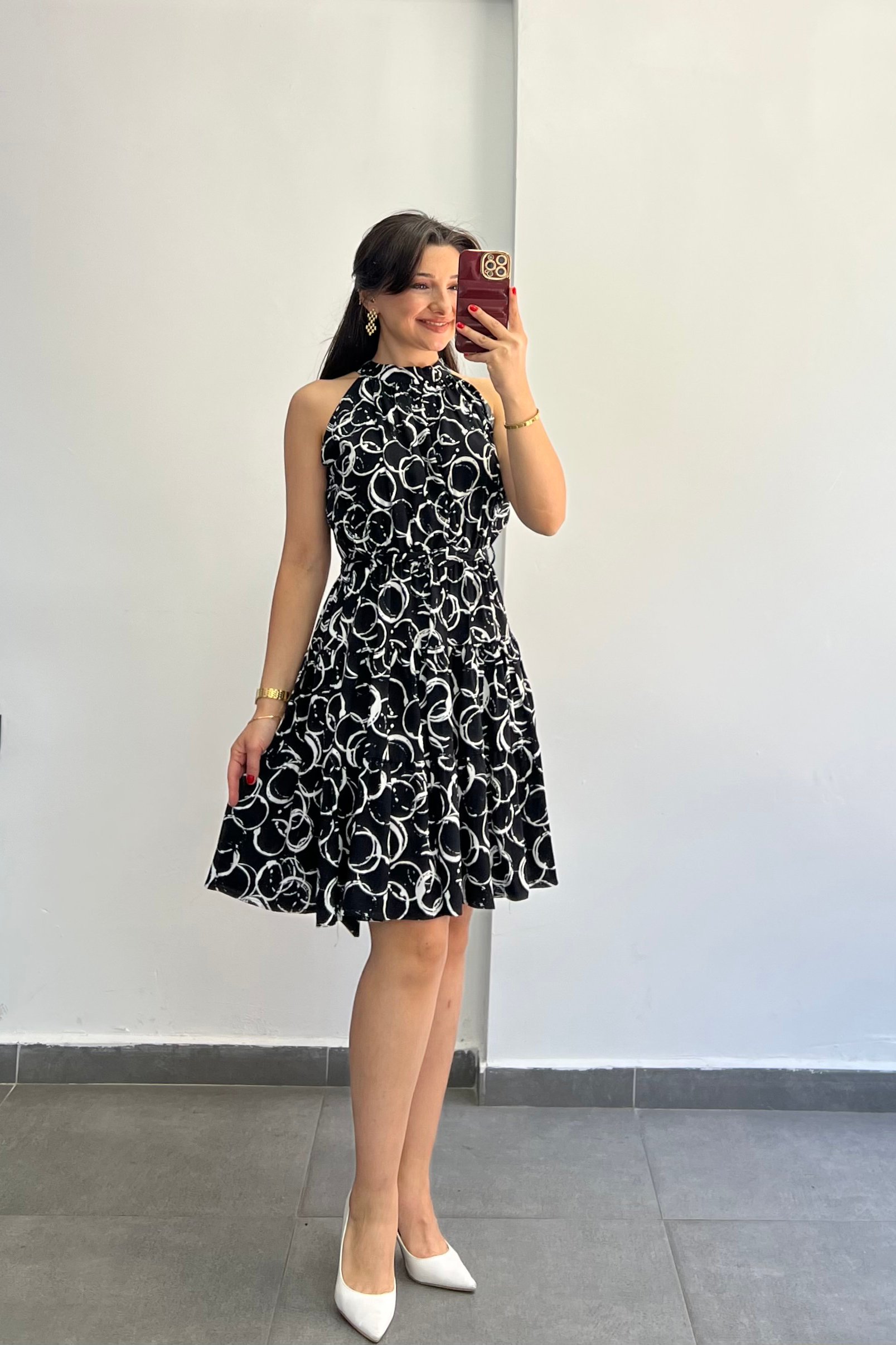 Halter Yaka Beli Lastikli Etek Ucu Kat Kat Farbalı Elbise
