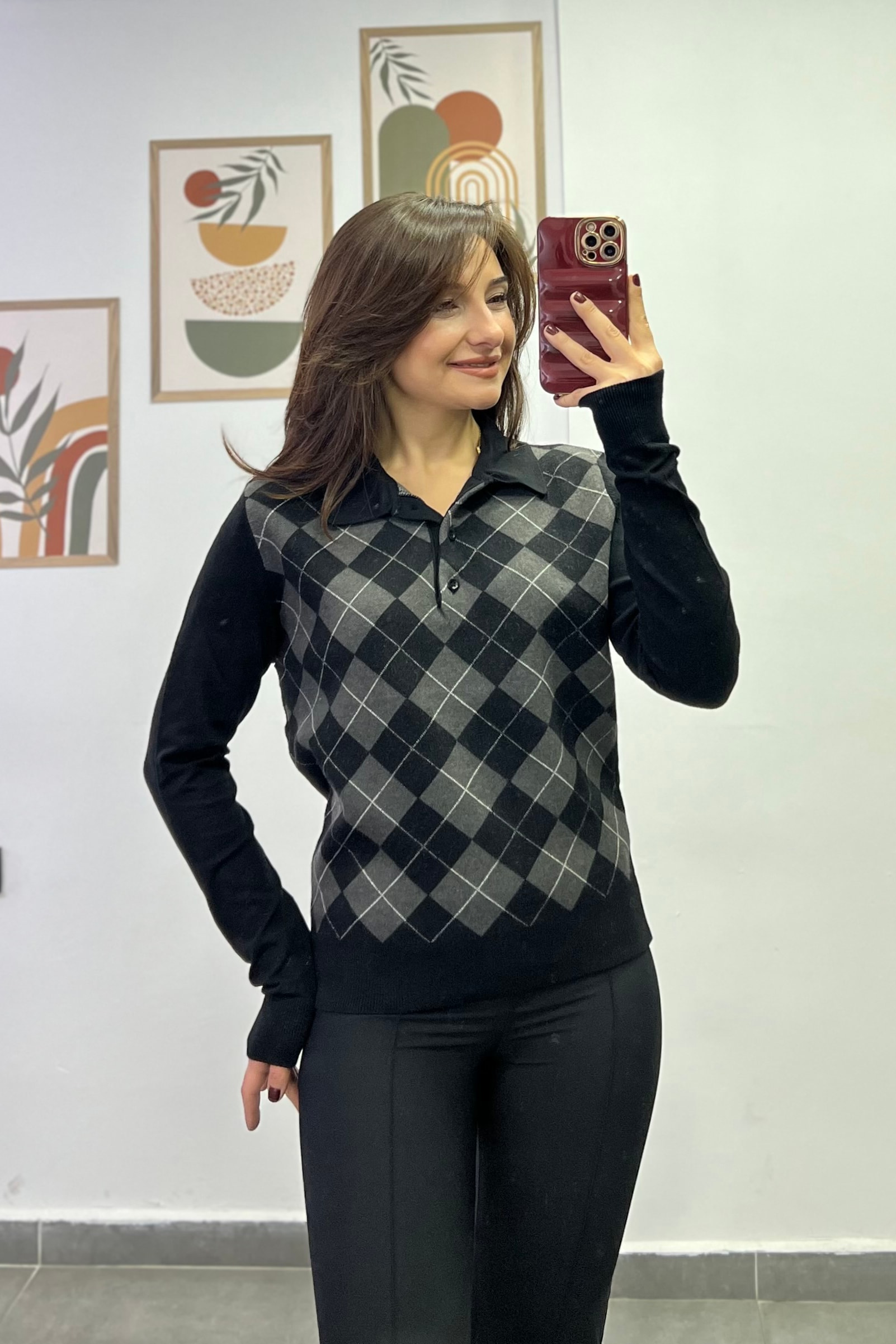 Yakası Düğme Detaylı Baklava Desenli Kazak