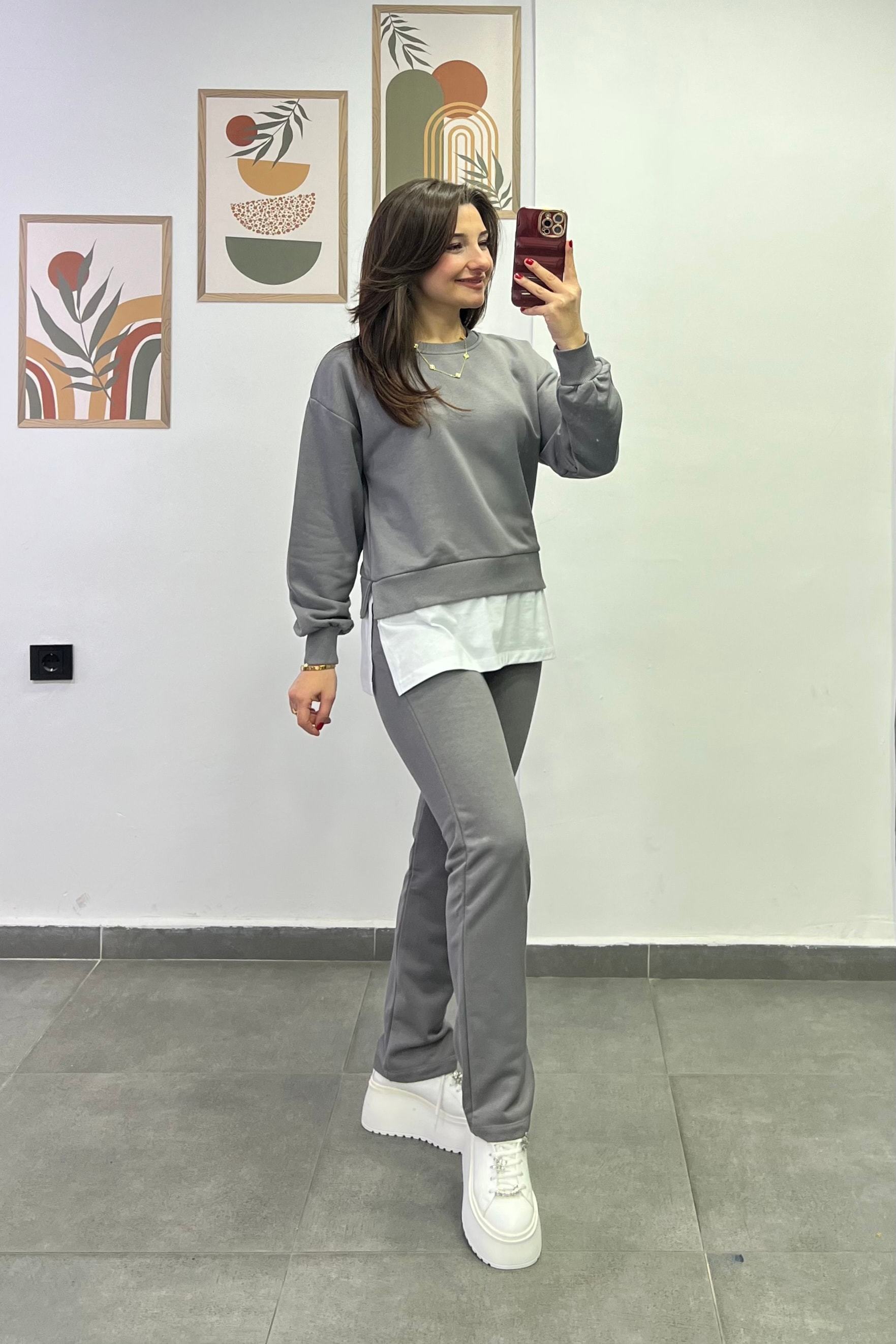 Alt Bel Kısmı Tshırt Detaylı Pantolon Beli Lastikli Ve Cepli Eşofman Takımı