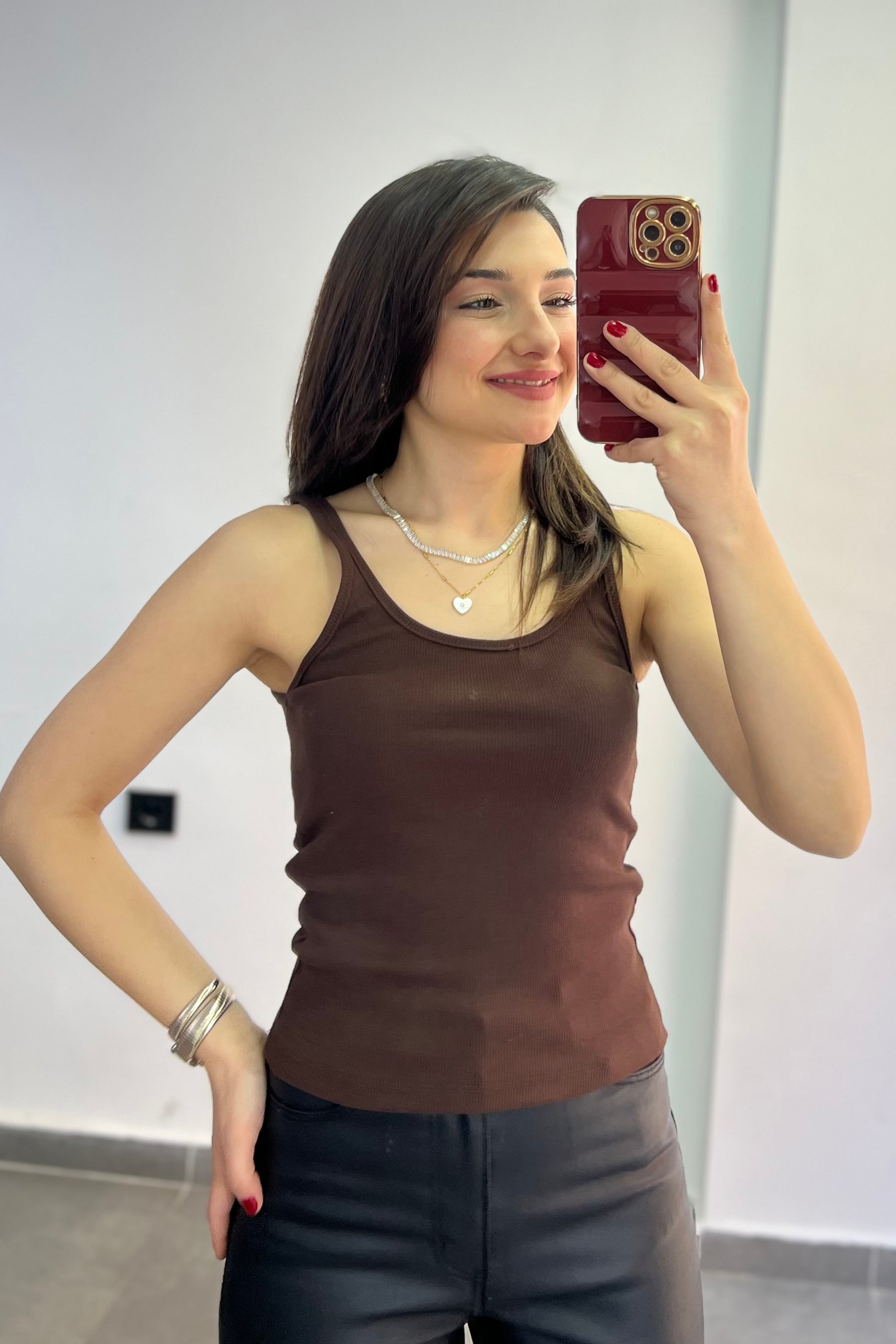 Önü Ve Arkası Havuz Yaka Atlet