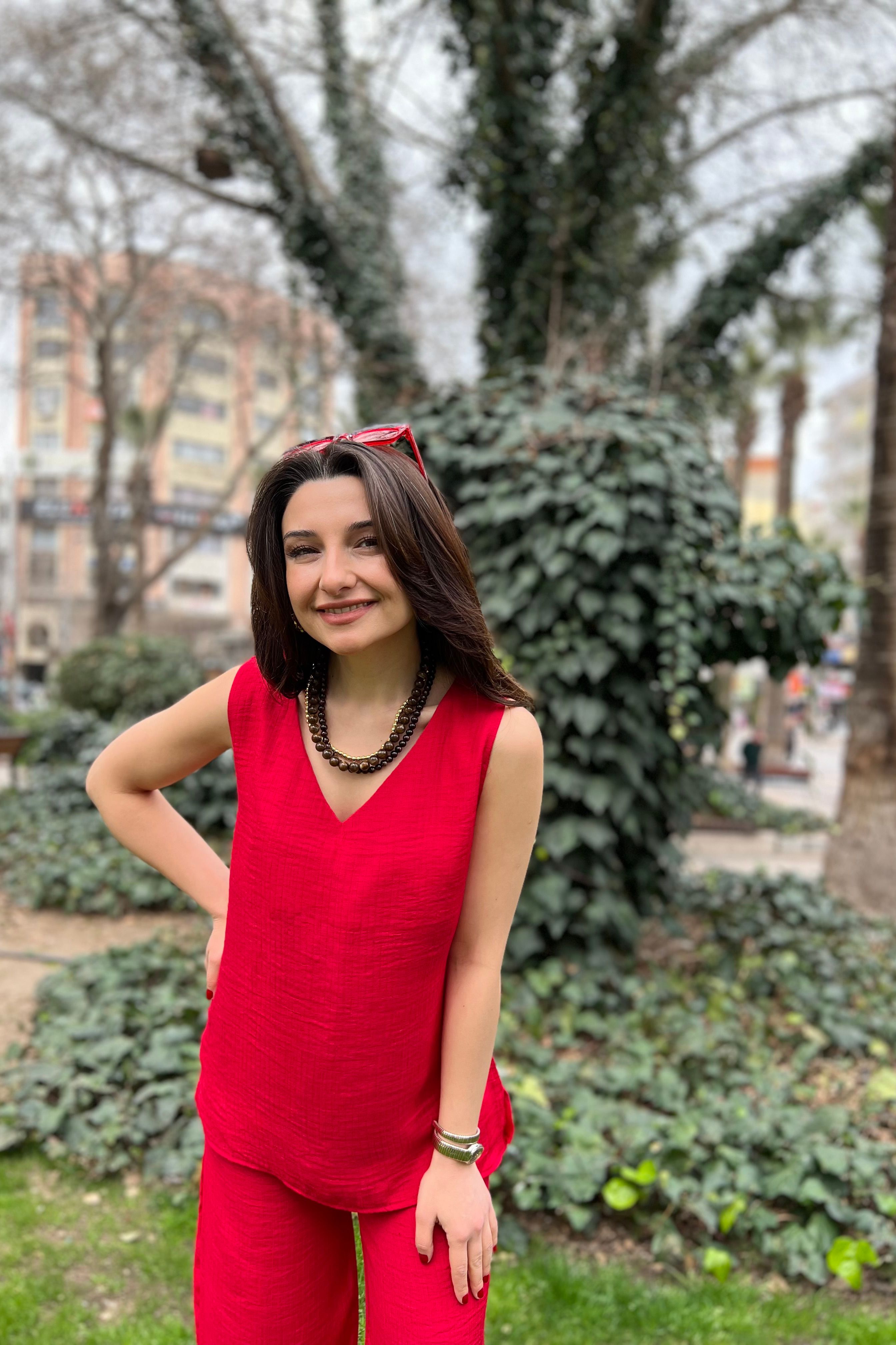V Yaka Beli Lastikli Bol Paça İkili Takım