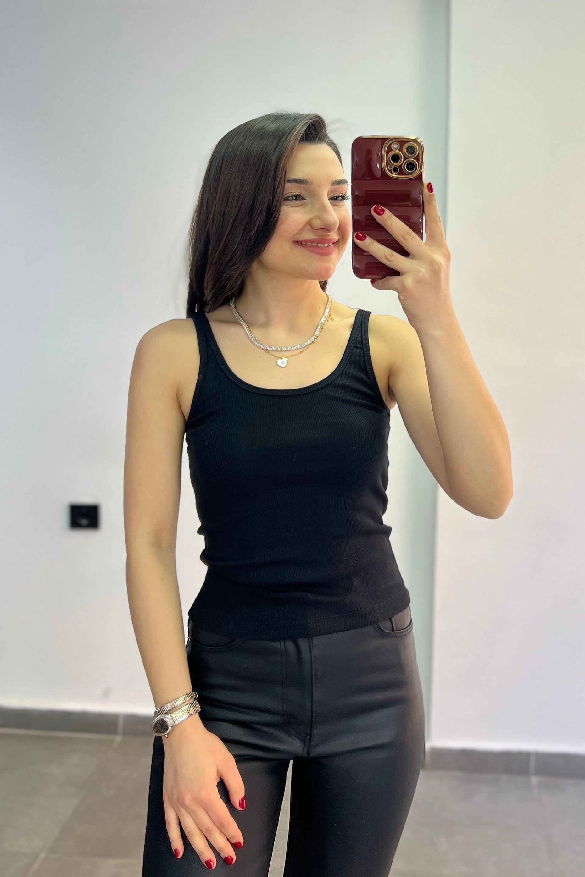 Siyah