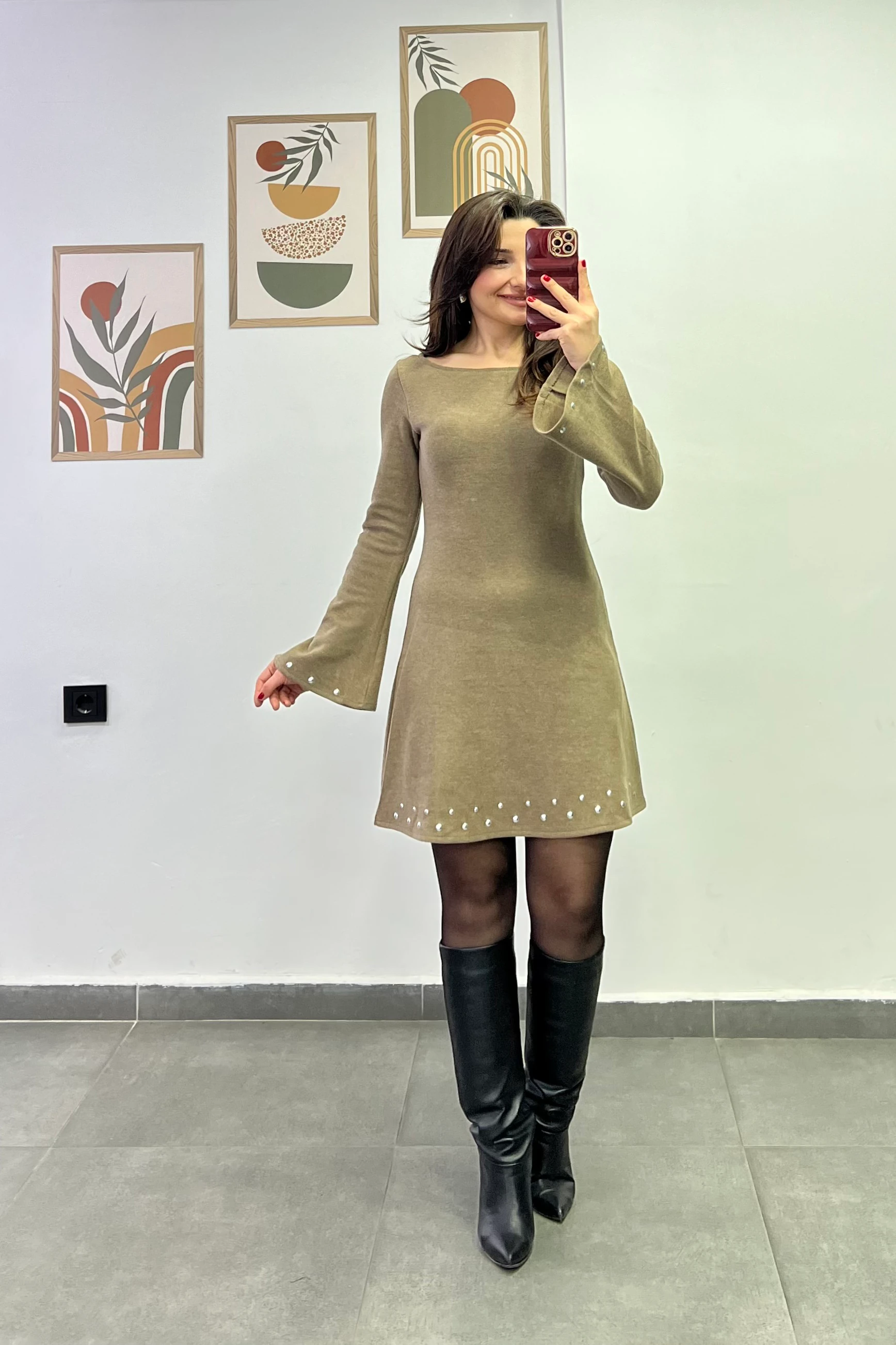 Kayık Yaka İspanyol Kol Kolları Ve Etek Ucu Gümüş Boncuk Detaylı Elbise - VIZON