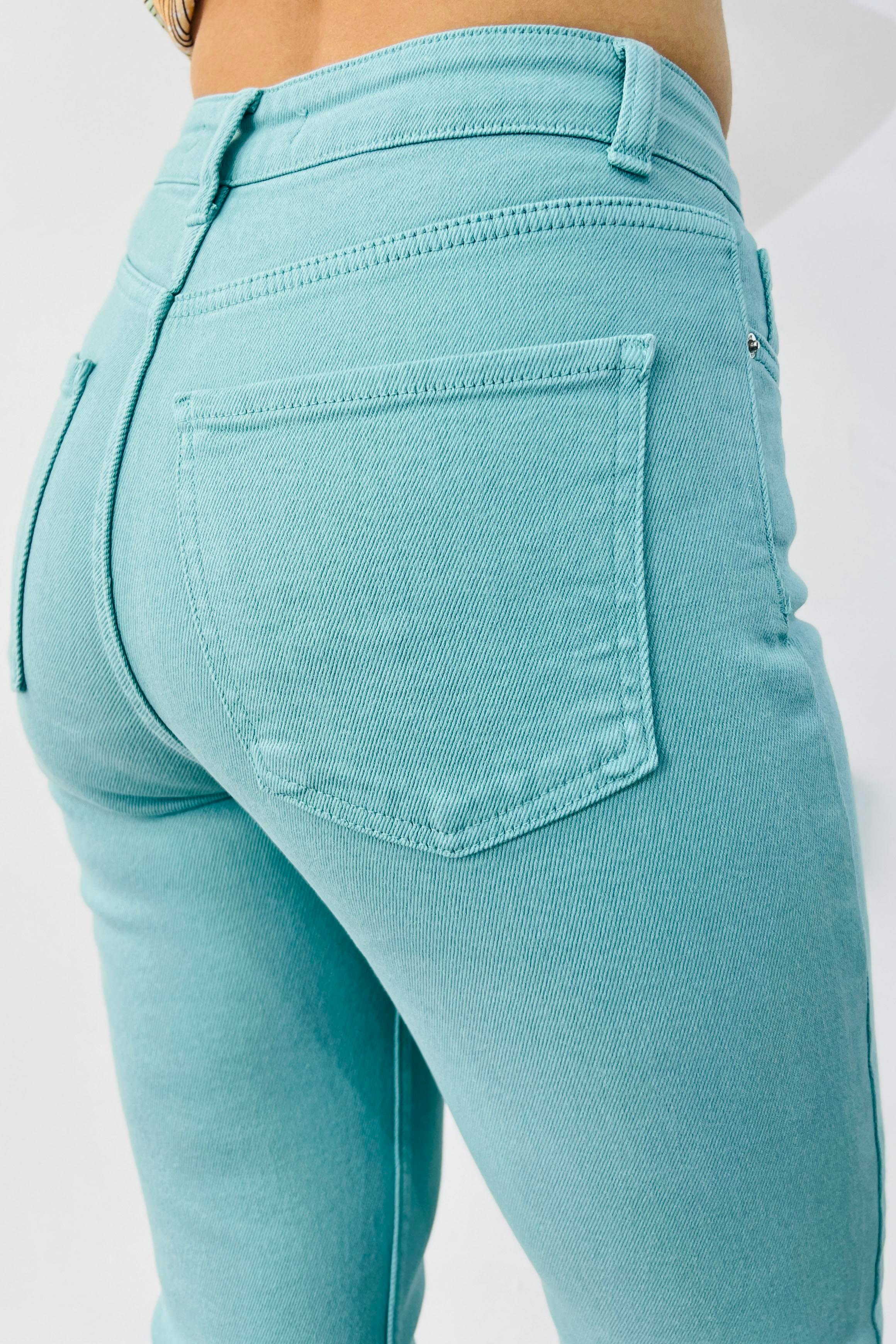 Mom Fit Kalıp Paçası Kesik Jean Mint Yeşili
