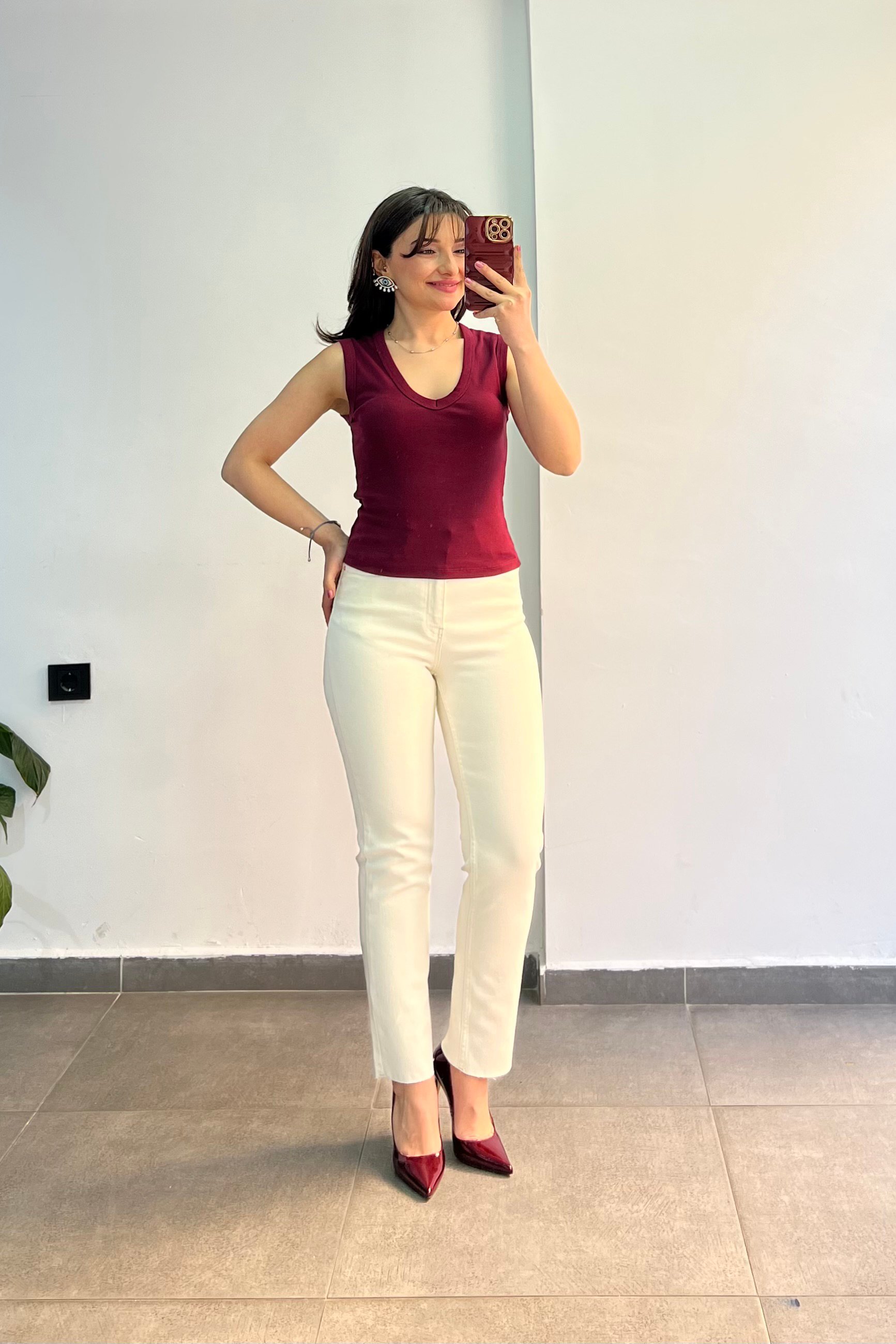 Yüksek Bel Cep Detaylı Kesik Paça Mom Fit Kalıp Jean - BEJ