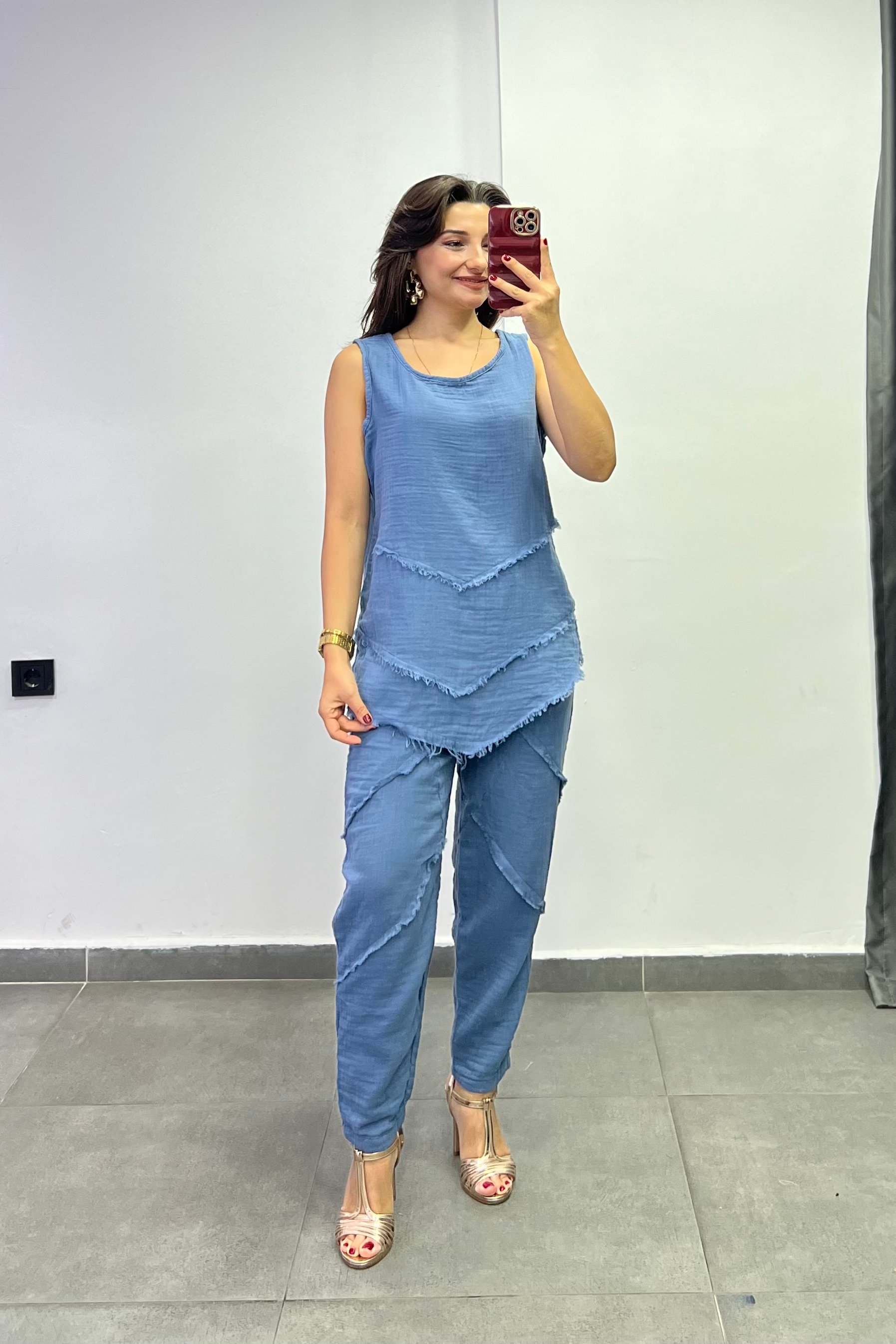 Kolsuz Önü Dikiş Detaylı Müslin Kumaş Bluz - MAVI