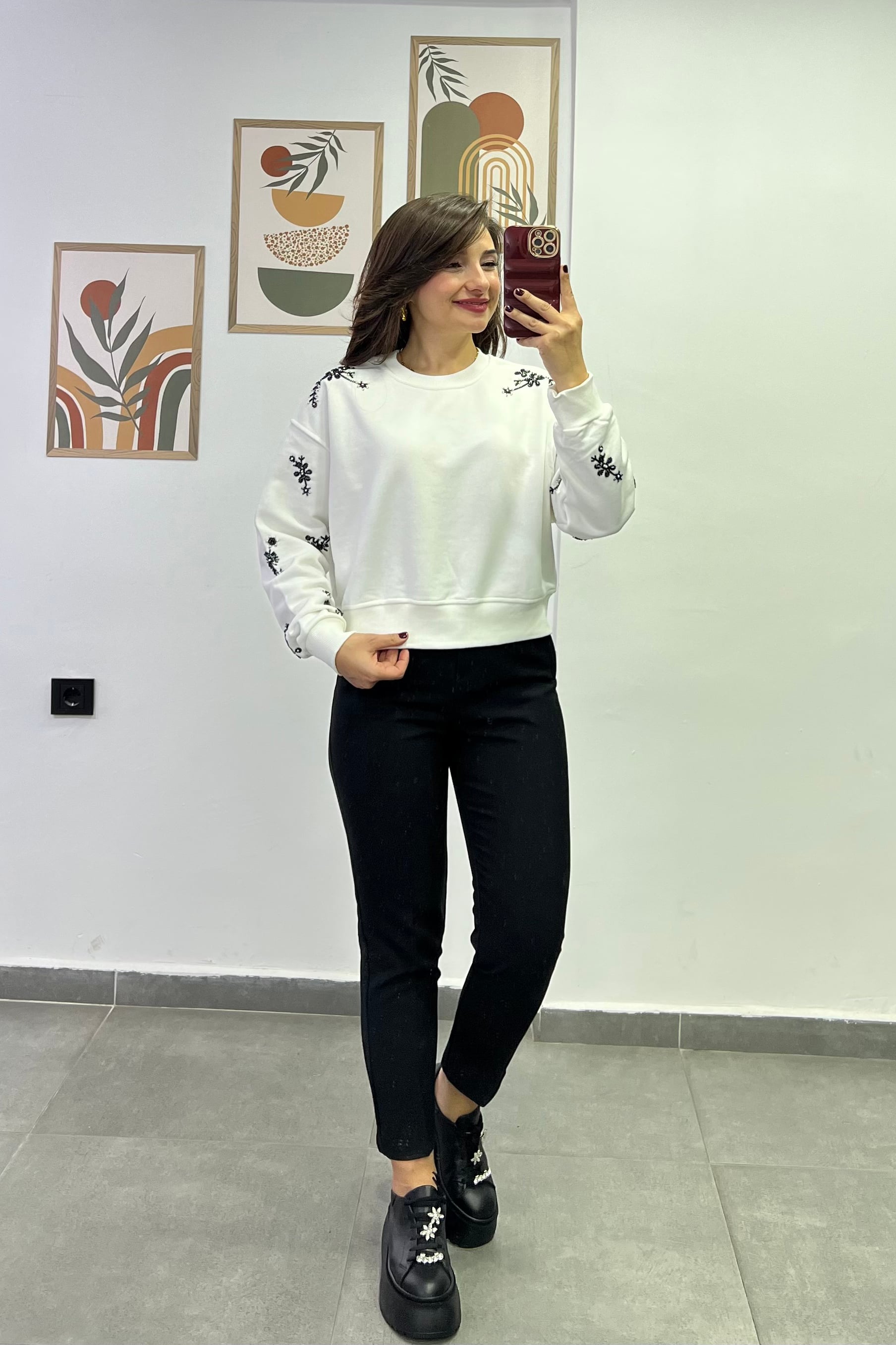 Omuzları Ve Kolları Boncuk Dikişli İki İplik Sweatshırt - EKRU