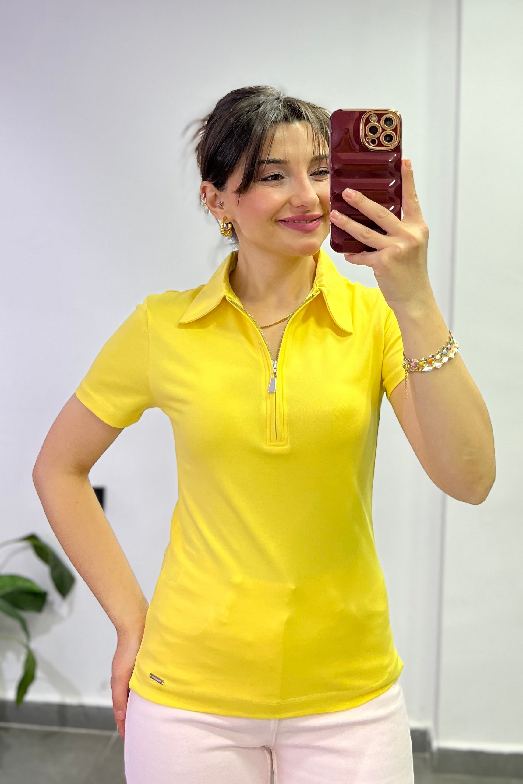 Polo Yaka Yakası Gümüş Fermuar Detaylı Tshırt - SARI