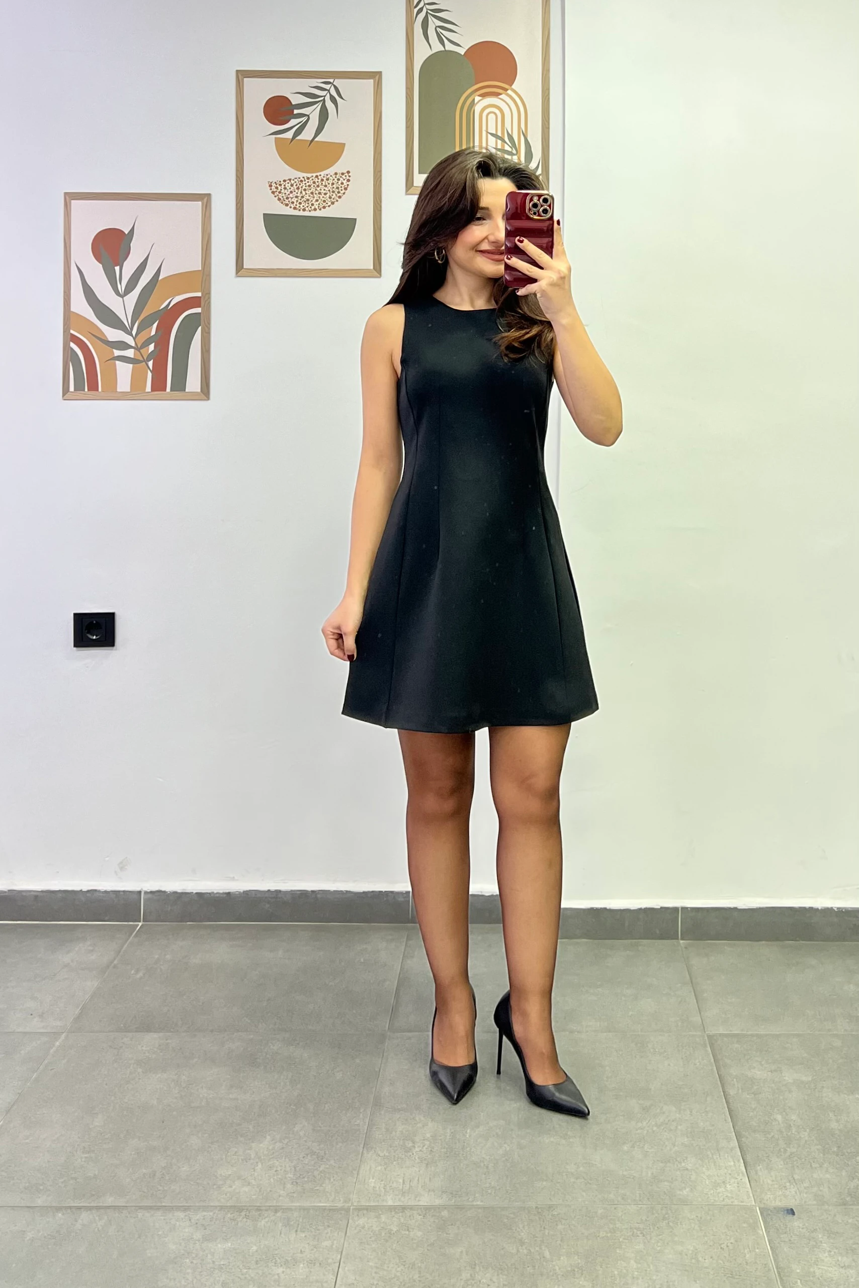 Arkası Fermuarlı Belden Oturtmalı Pens Detaylı Elbise - Siyah