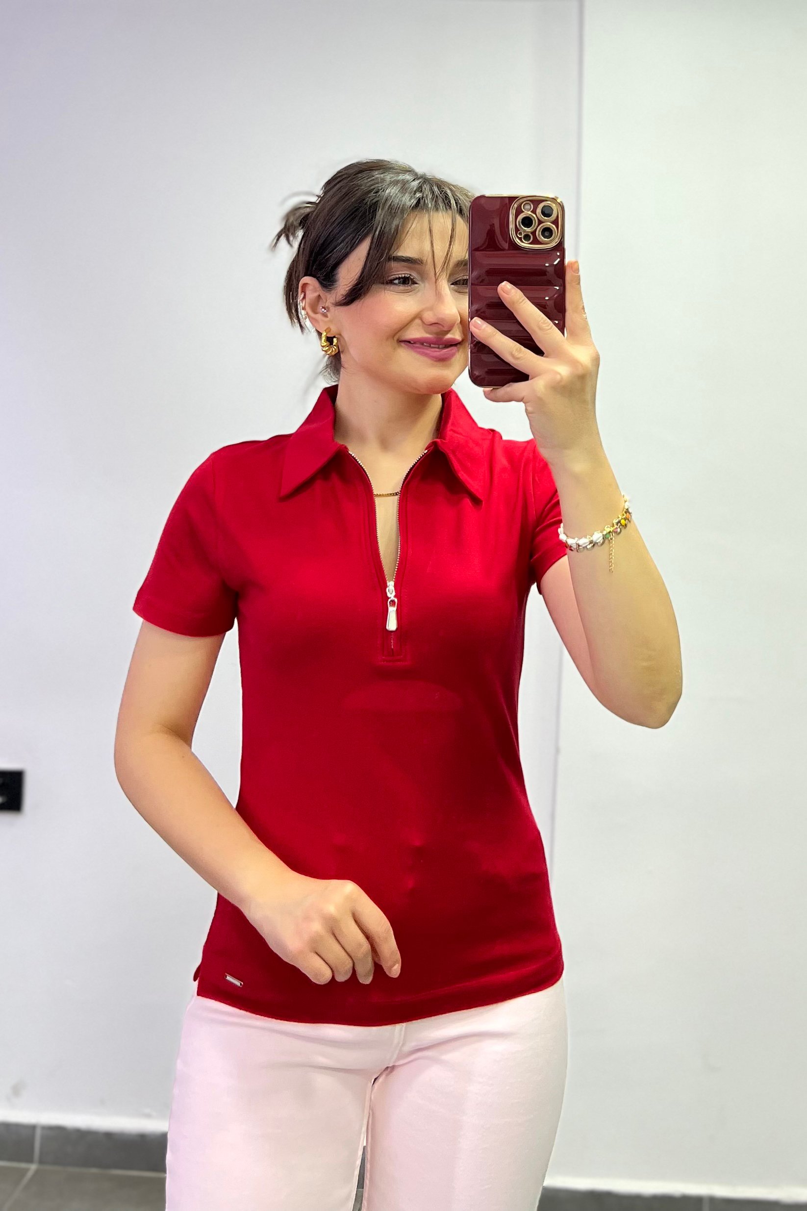 Polo Yaka Yakası Gümüş Fermuar Detaylı Tshırt - KIRMIZI