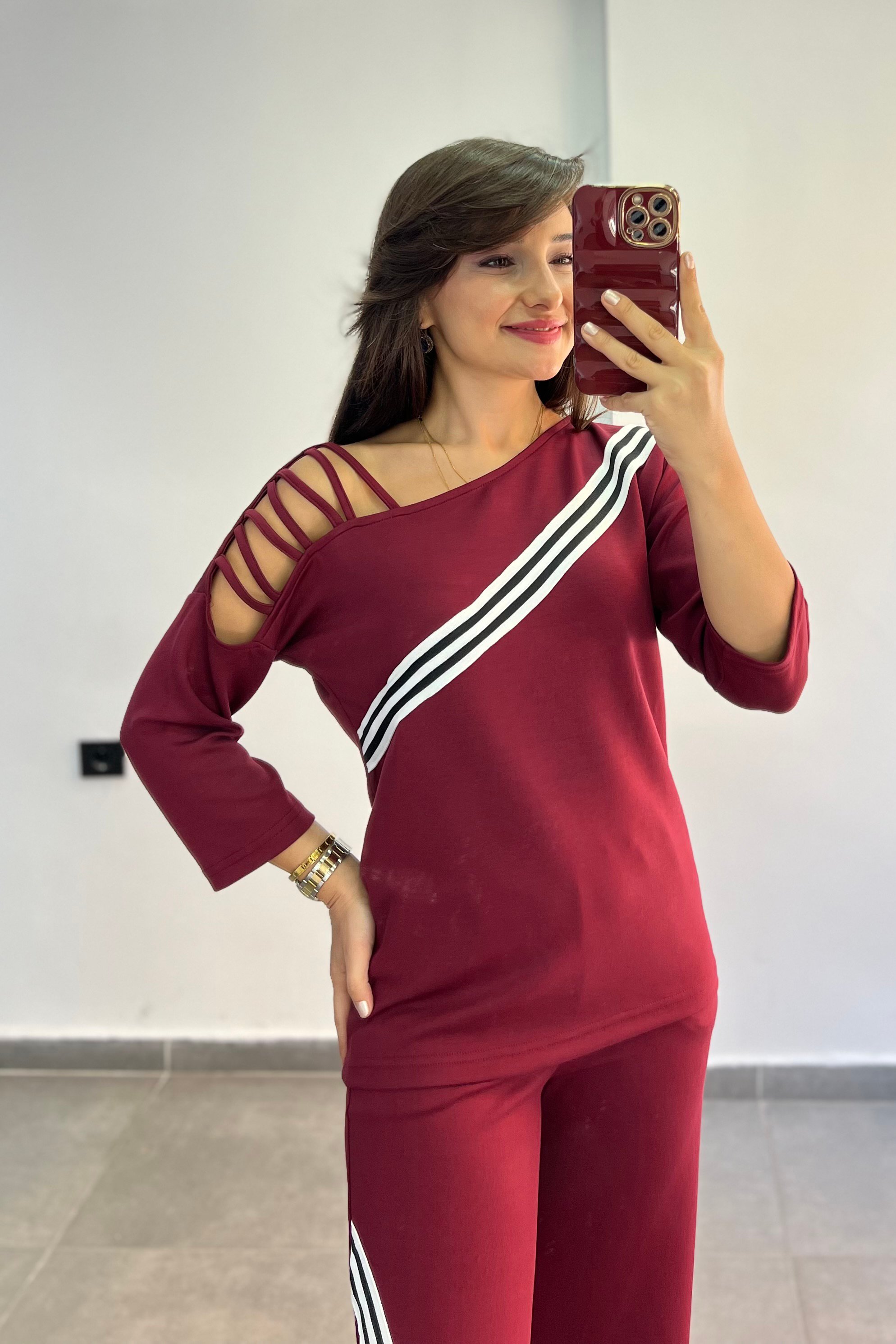 Beli Lastikli Biye Ve Omuz Detaylı Bol Paça Takım - BORDO
