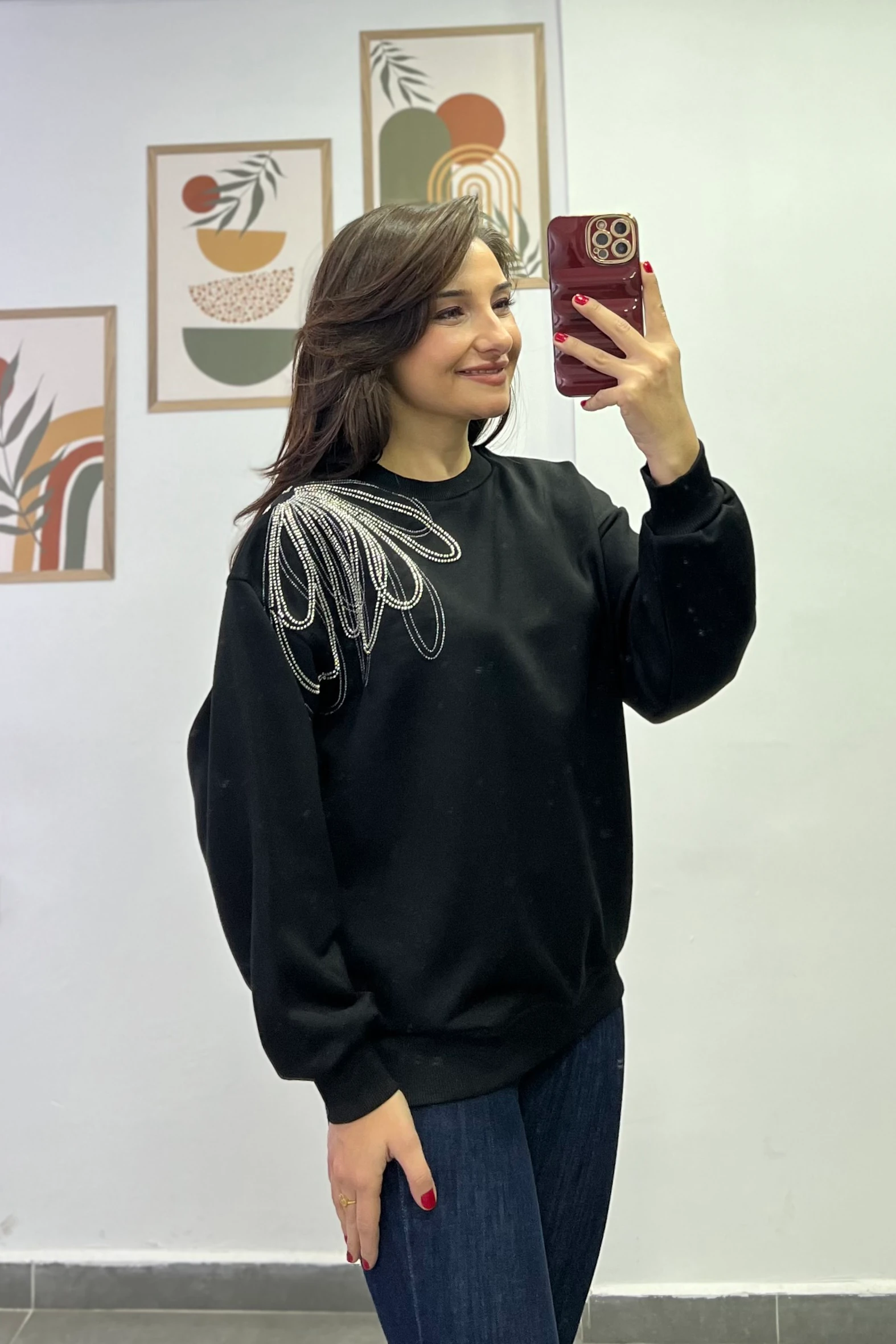 Tek Omuzu Önü Ve Arkası Büyük Boncuk İşlemeli Sweatshırt - Siyah