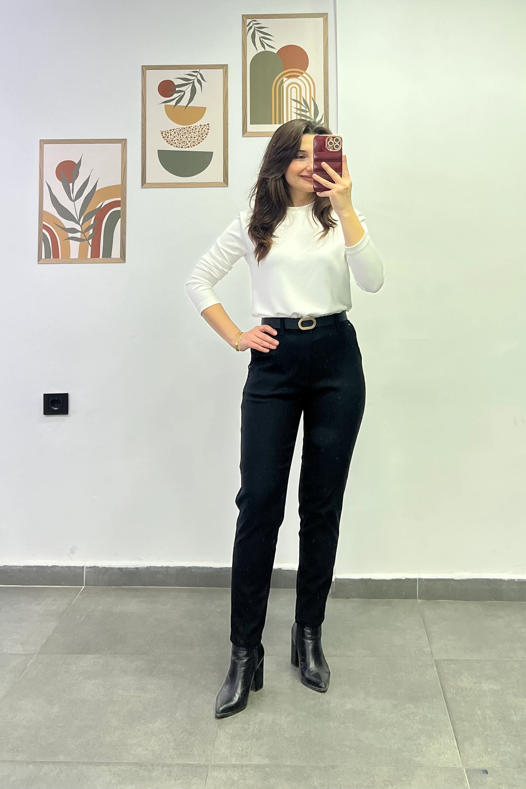 Arka Beli Lastikli Paçaları Pens Dikişli Pantolon - Siyah