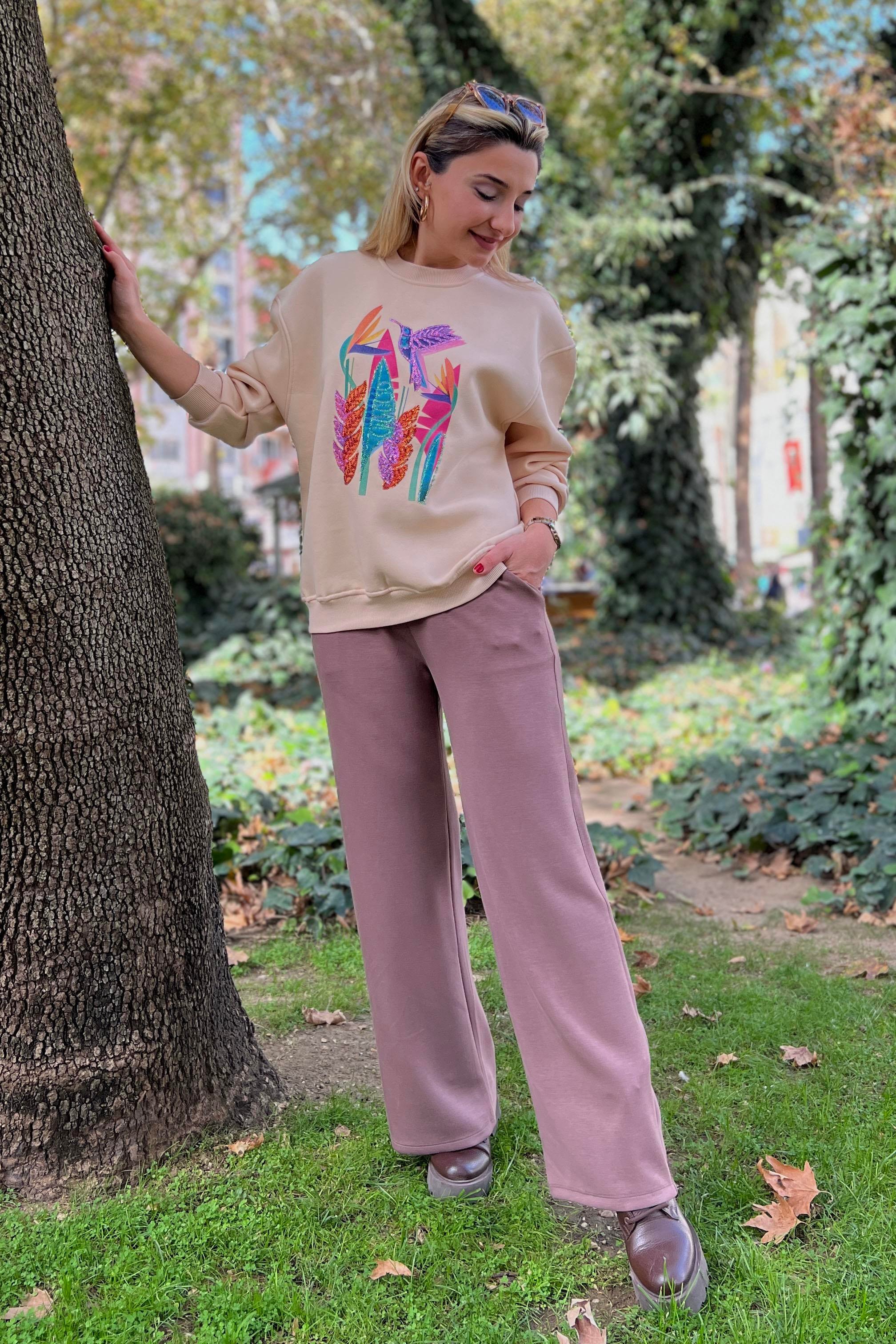 Önü Renkli Yaprak Ve Kuş Desenli Pullu Şardonlu Sweat