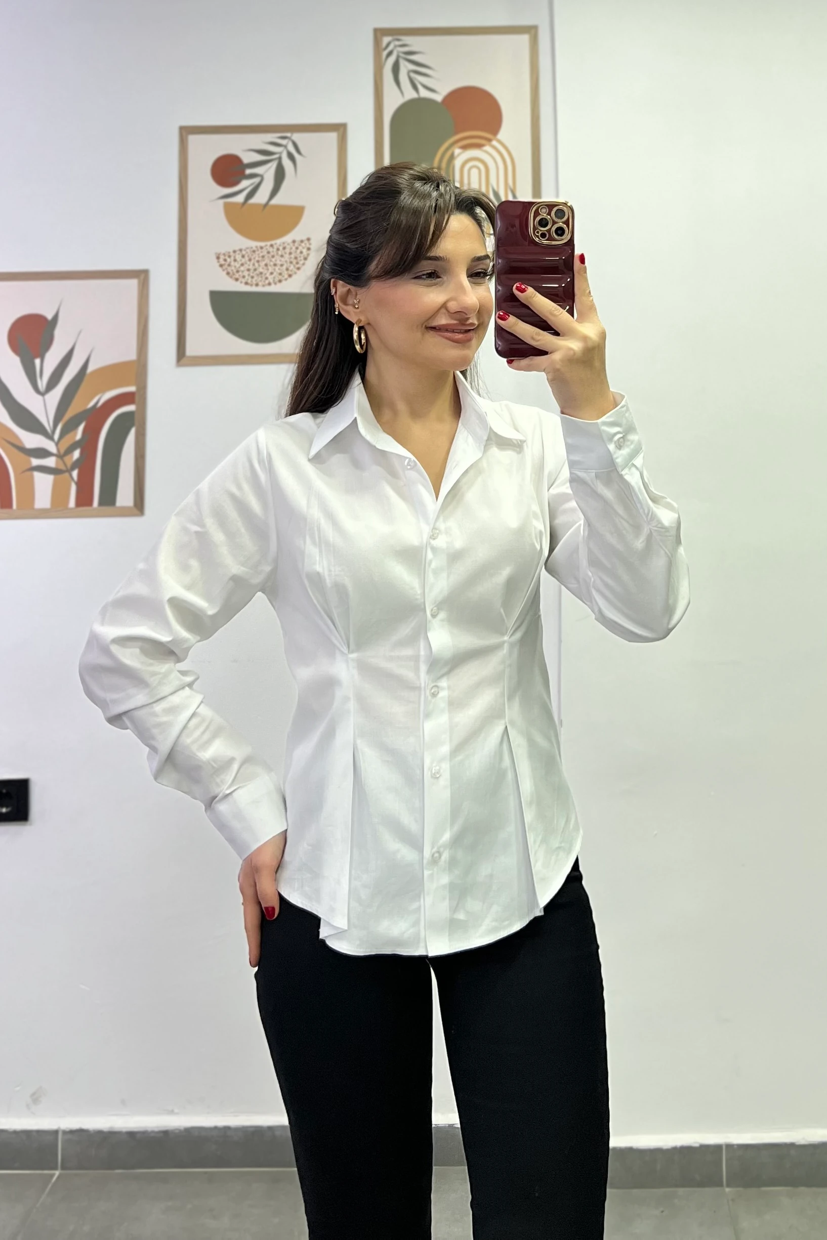 Ön Ve Arka Kısmı Pens Detaylı Gömlek - BEYAZ