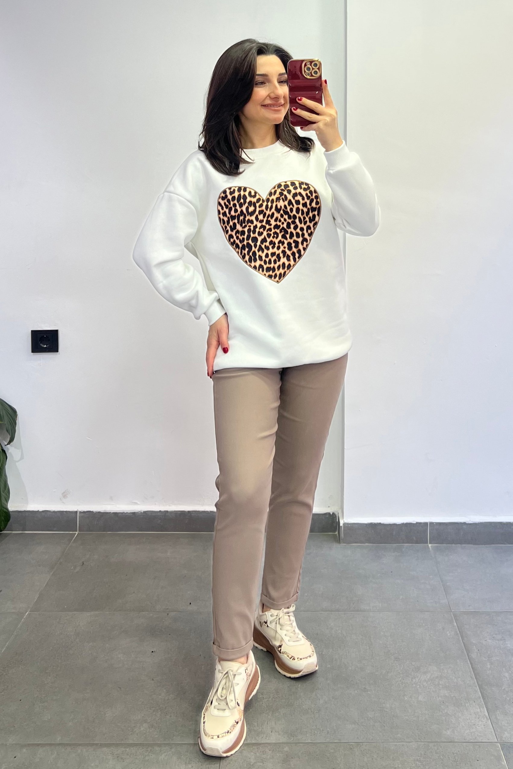 Önü Kalpli Leopar Baskılı İçi Şardonlu Sweatshırt