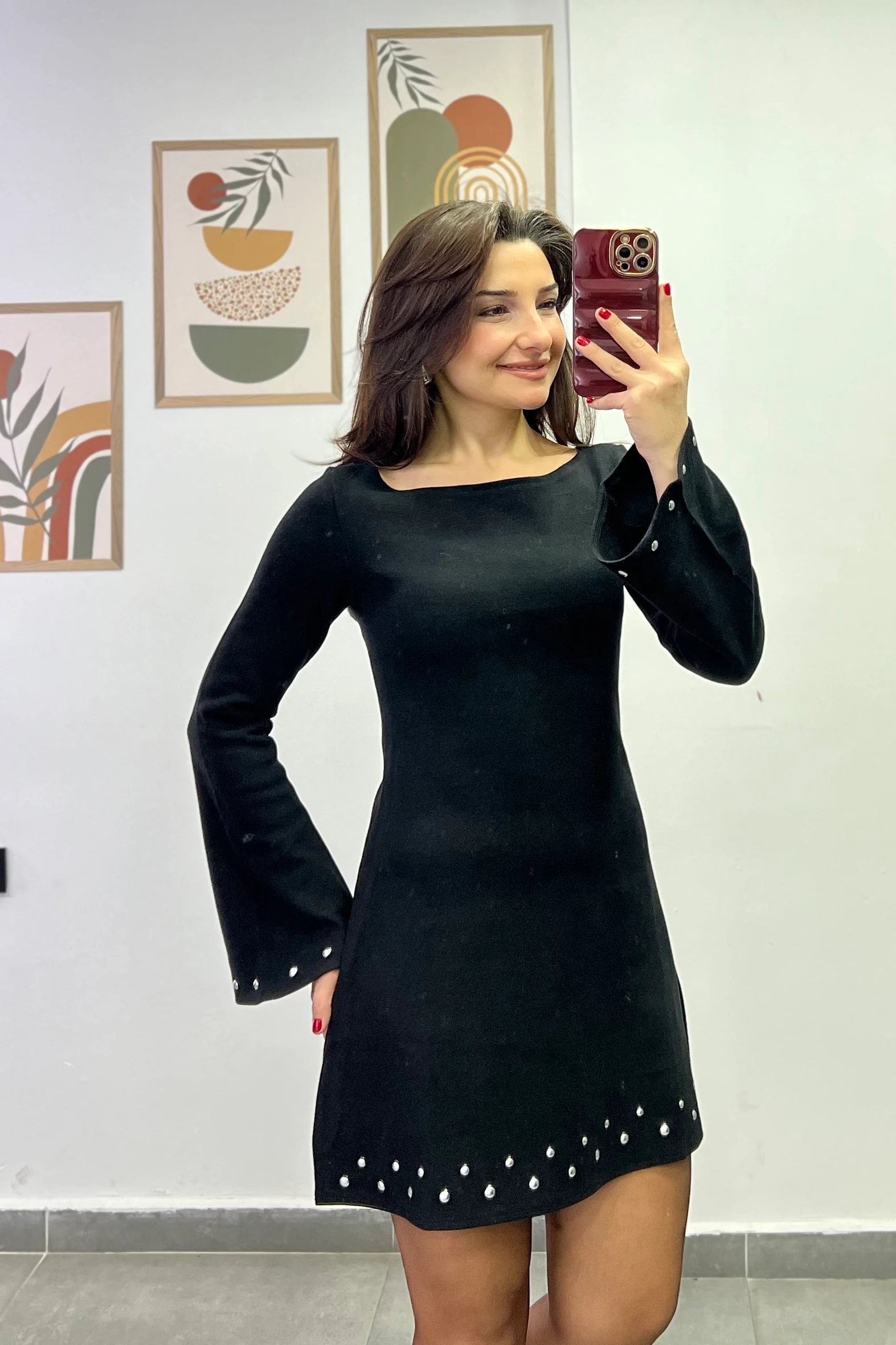 Kayık Yaka İspanyol Kol Kolları Ve Etek Ucu Gümüş Boncuk Detaylı Elbise - Siyah