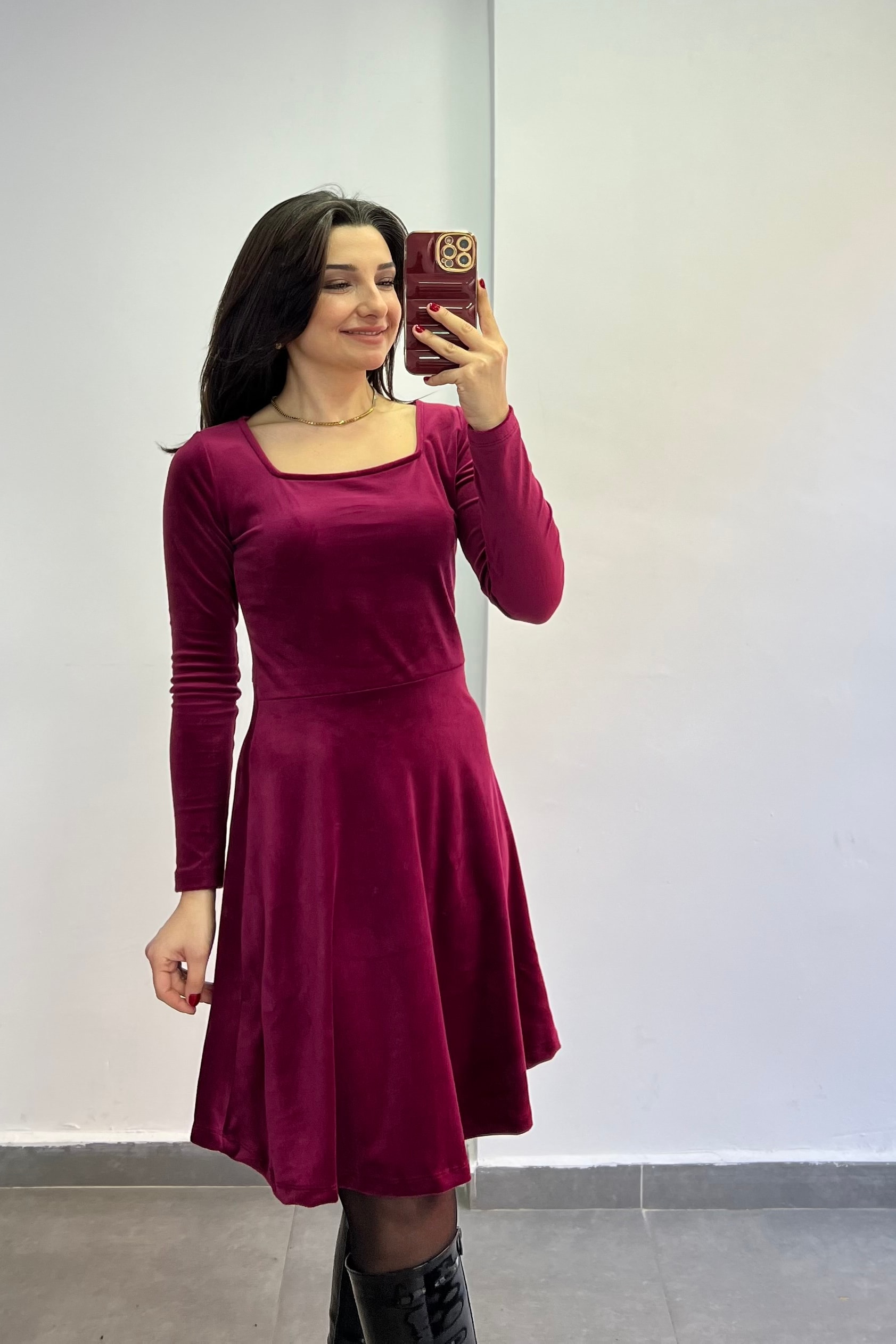 Kare Yaka Kadife Çan Kesim Elbise