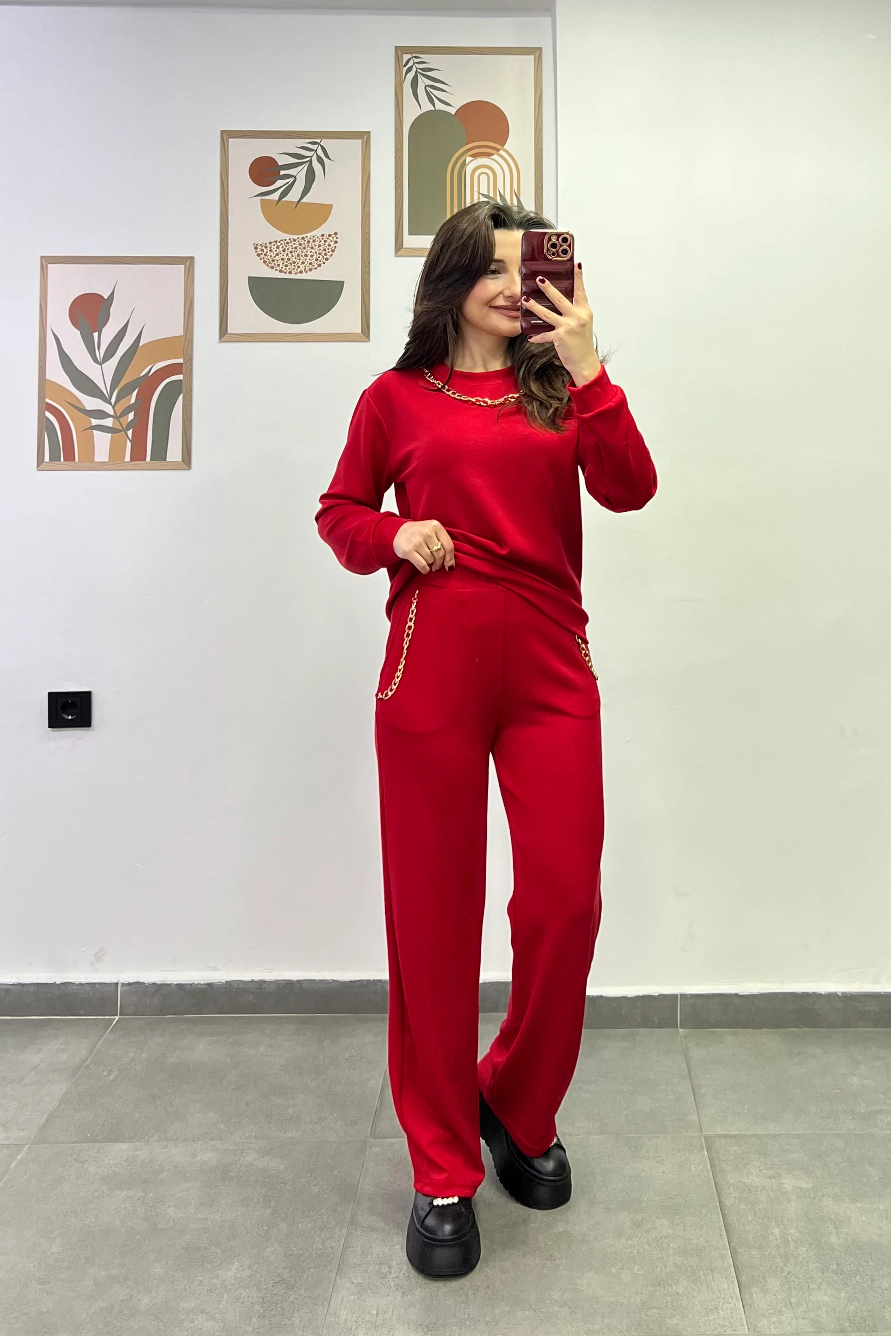 Yakası Ve Cep Yanları Gold Zincir Detaylı Eşofman Takımı - KIRMIZI