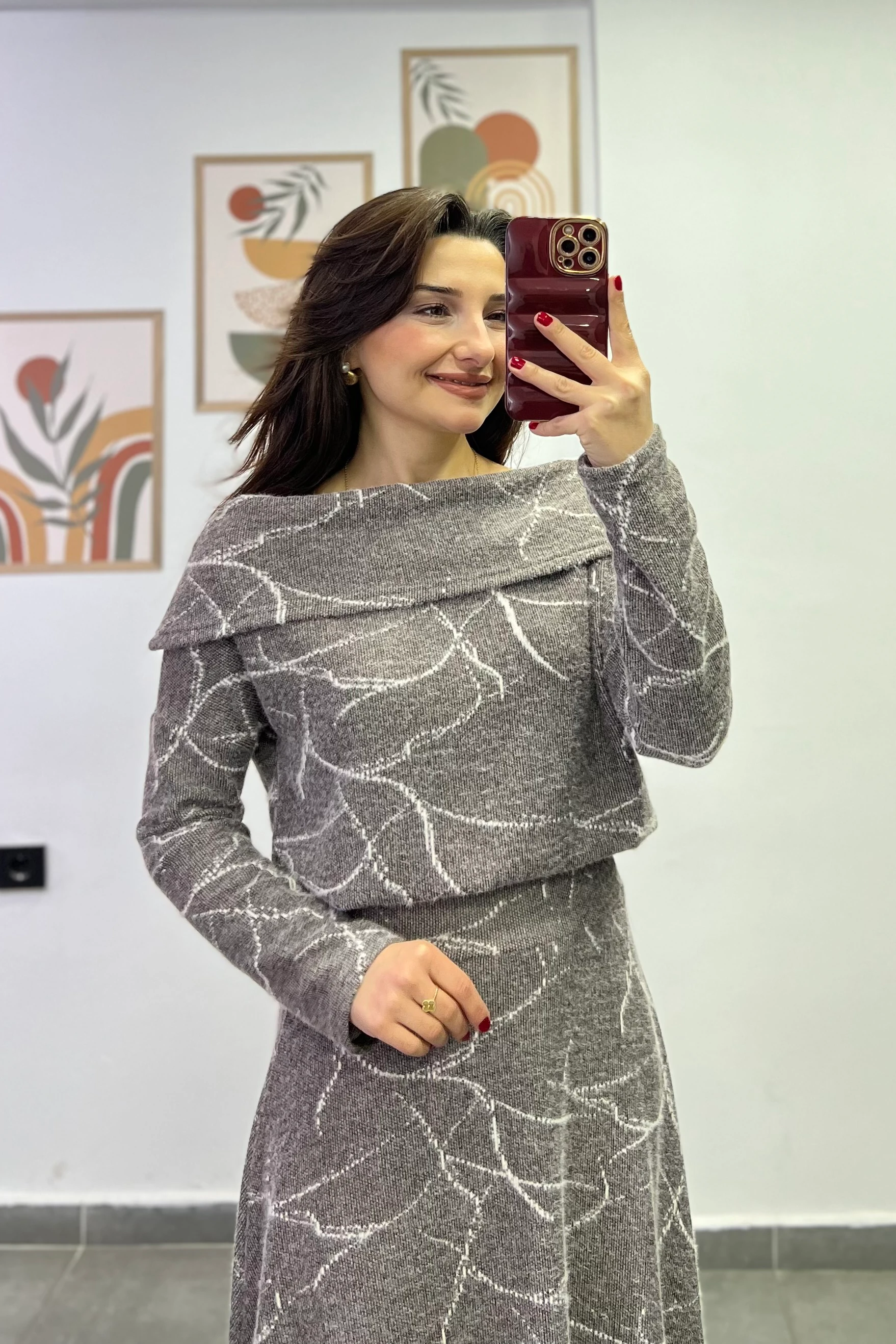 Yumoş Triko Madonna Yaka Etekli Takım - KAHVERENGİ