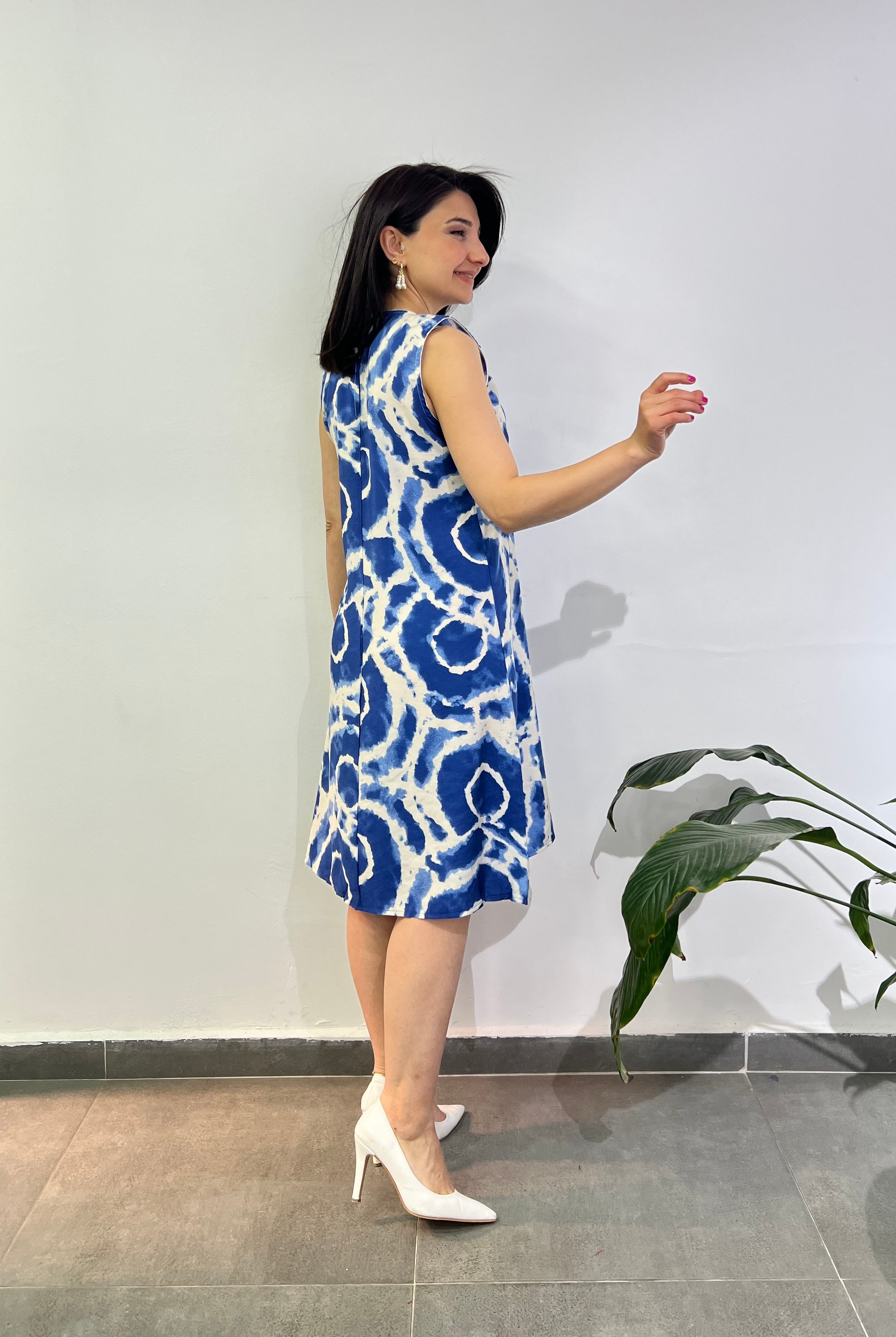 Kolsuz Model Çan Kesim Elbise