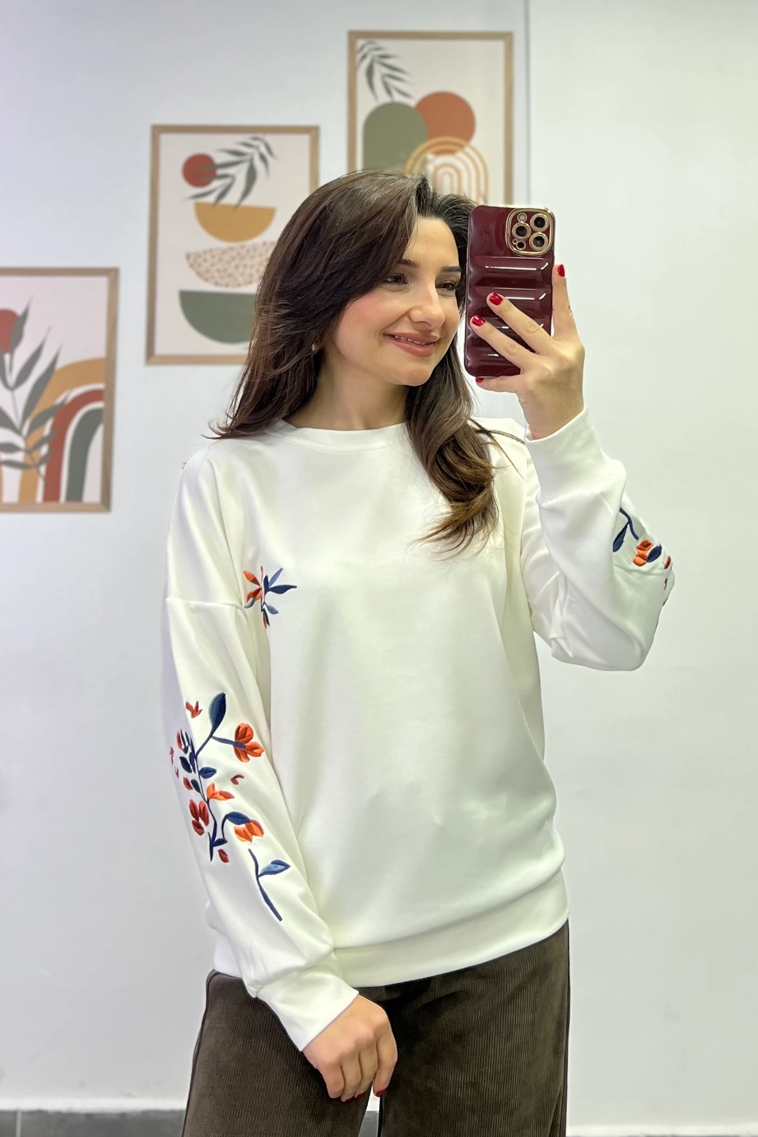 Kolları Ve Göğüsü Nakış Detaylı Sweatshirt - EKRU