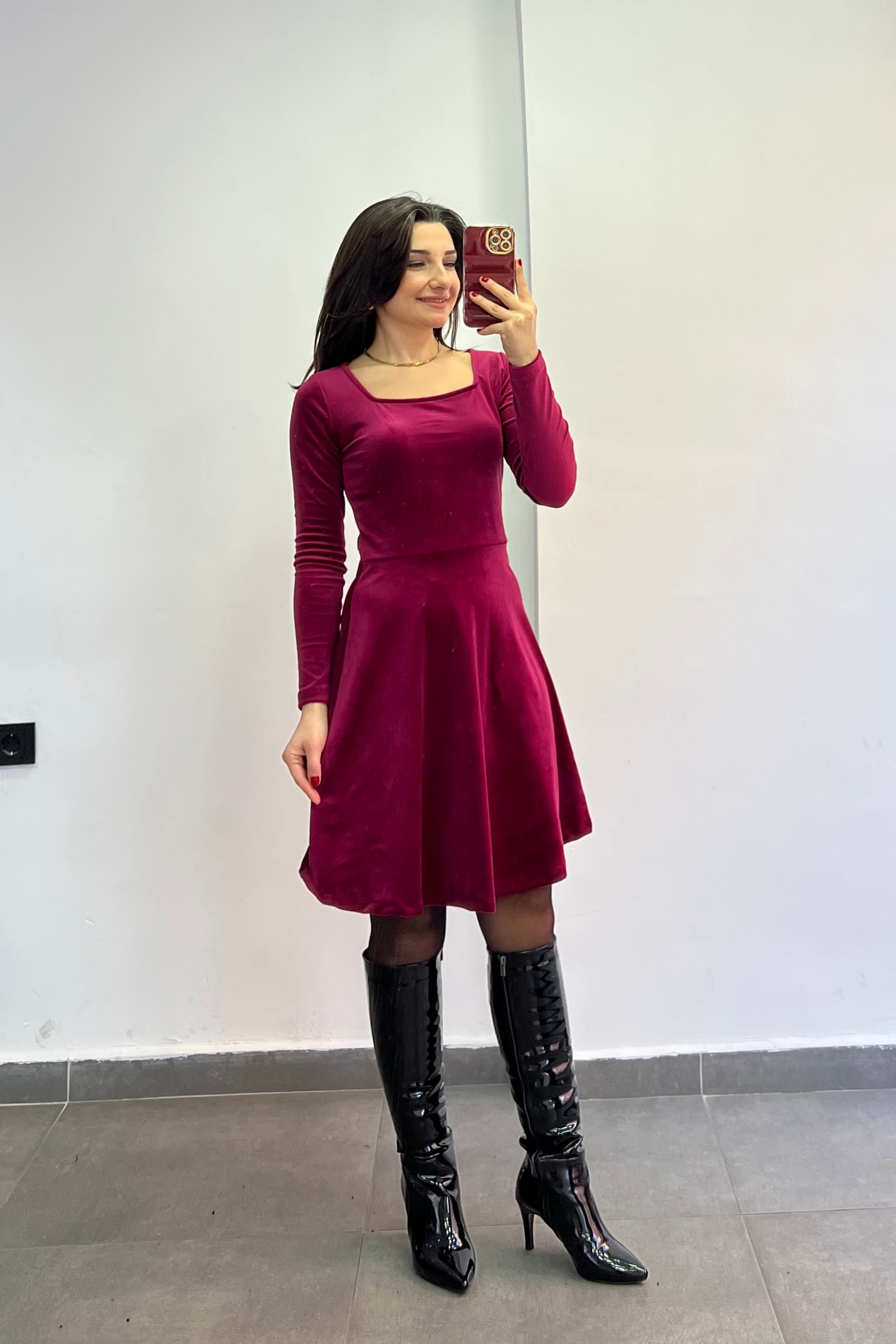 Kare Yaka Kadife Çan Kesim Elbise