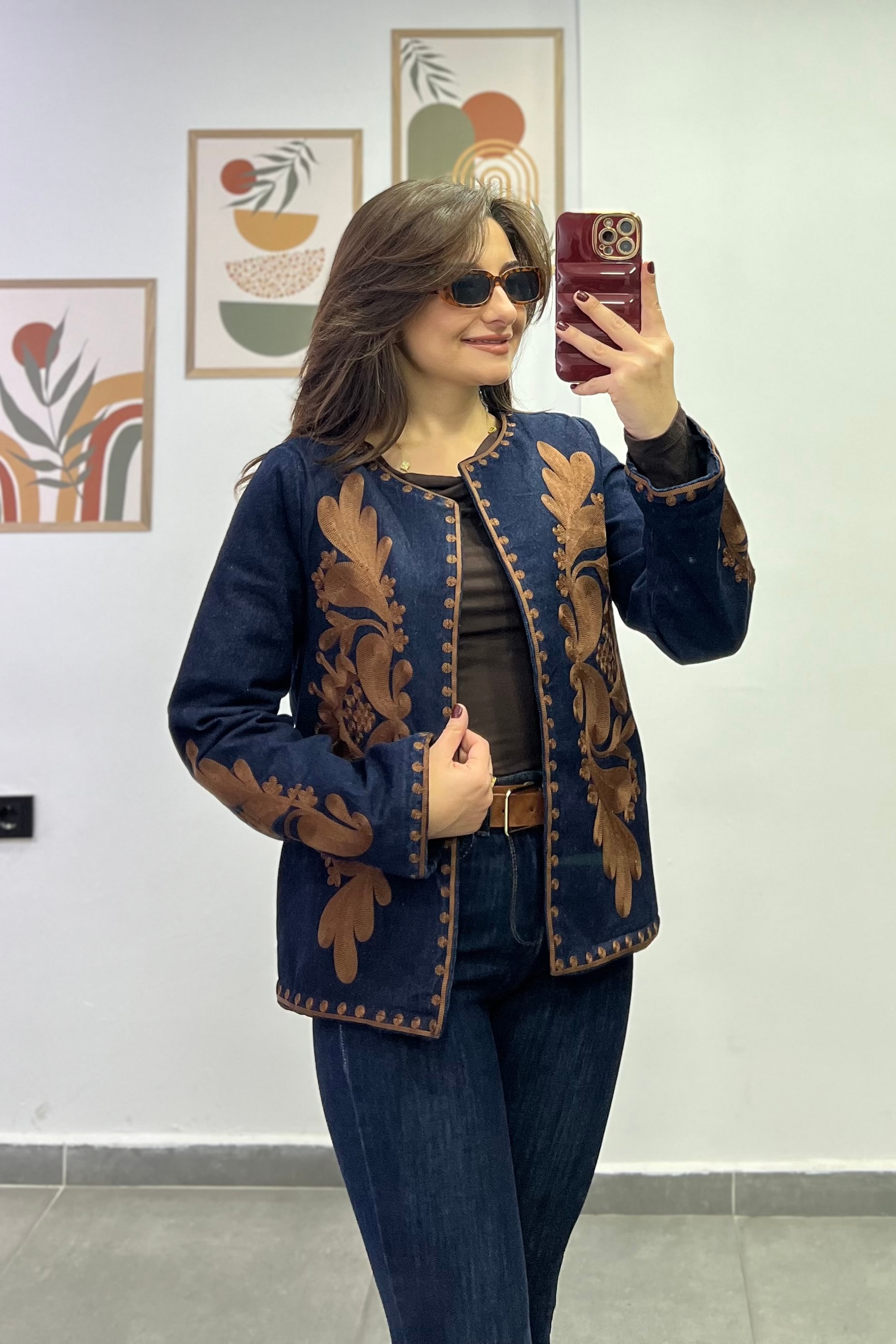 Kolları Ve Ön Kısmı Nakış Detaylı İçi Peluş Ceket - LACIVERT