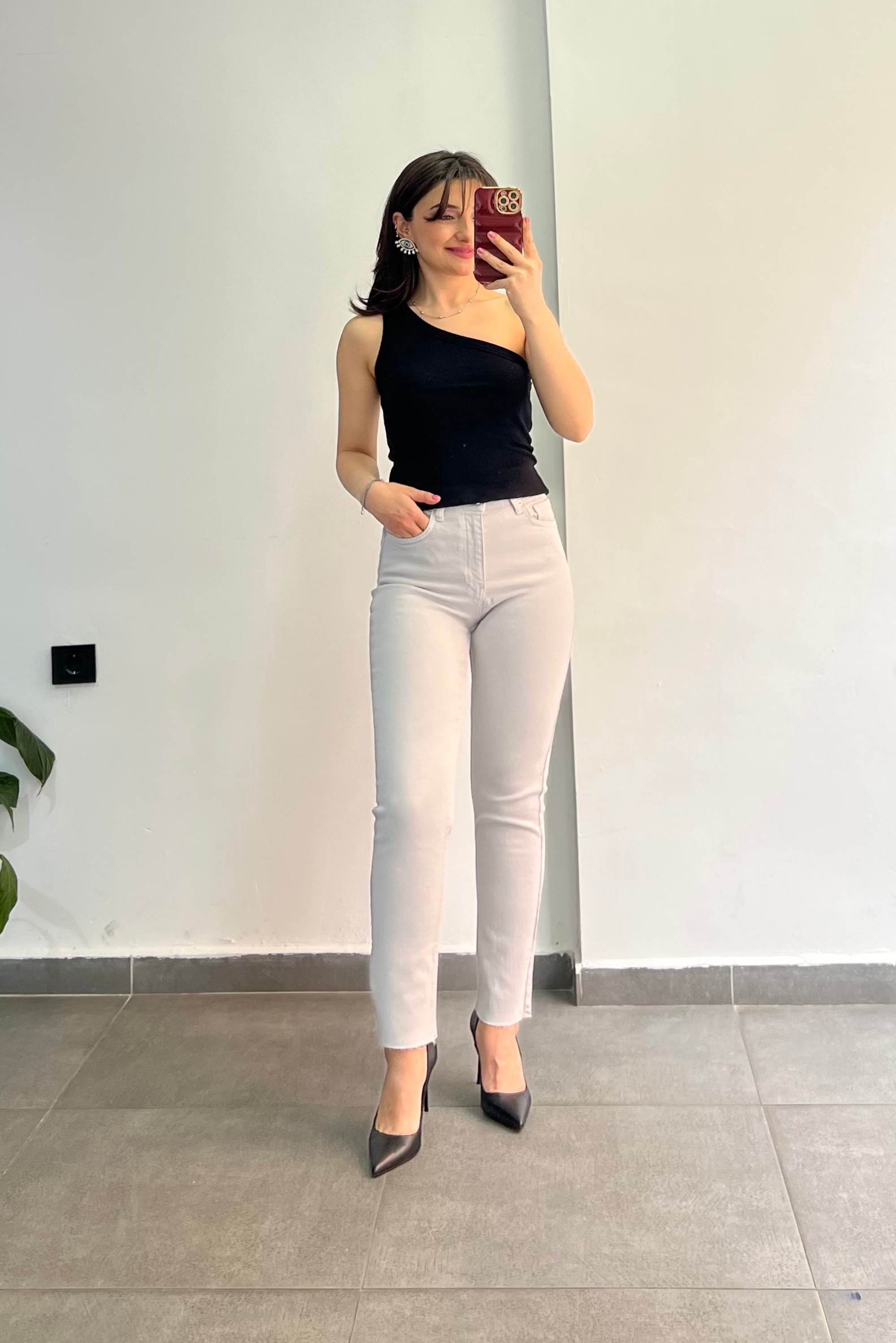 Yüksek Bel Cep Detaylı Kesik Paça Mom Fit Kalıp Jean - GRİ
