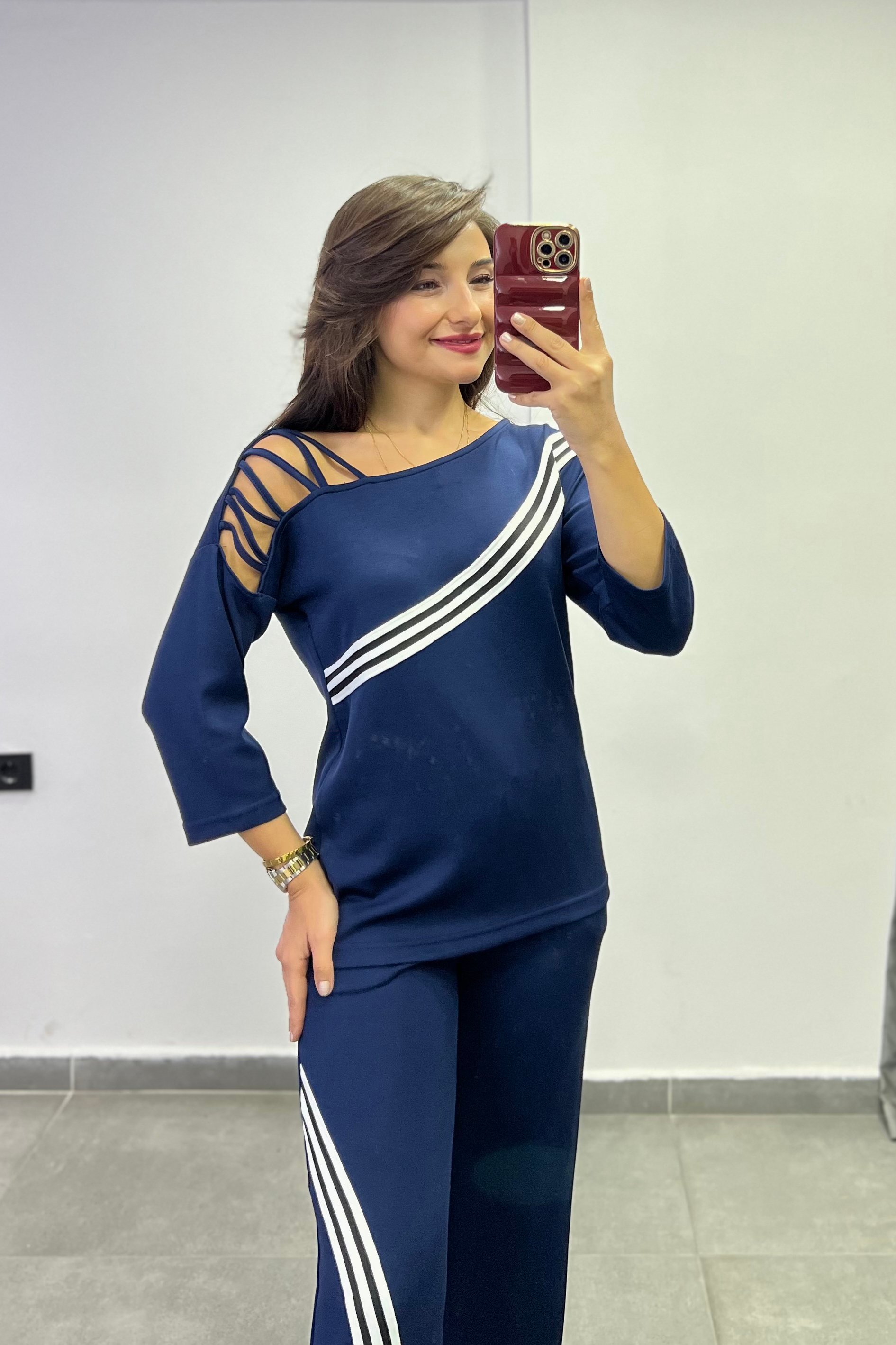 Beli Lastikli Biye Ve Omuz Detaylı Bol Paça Takım